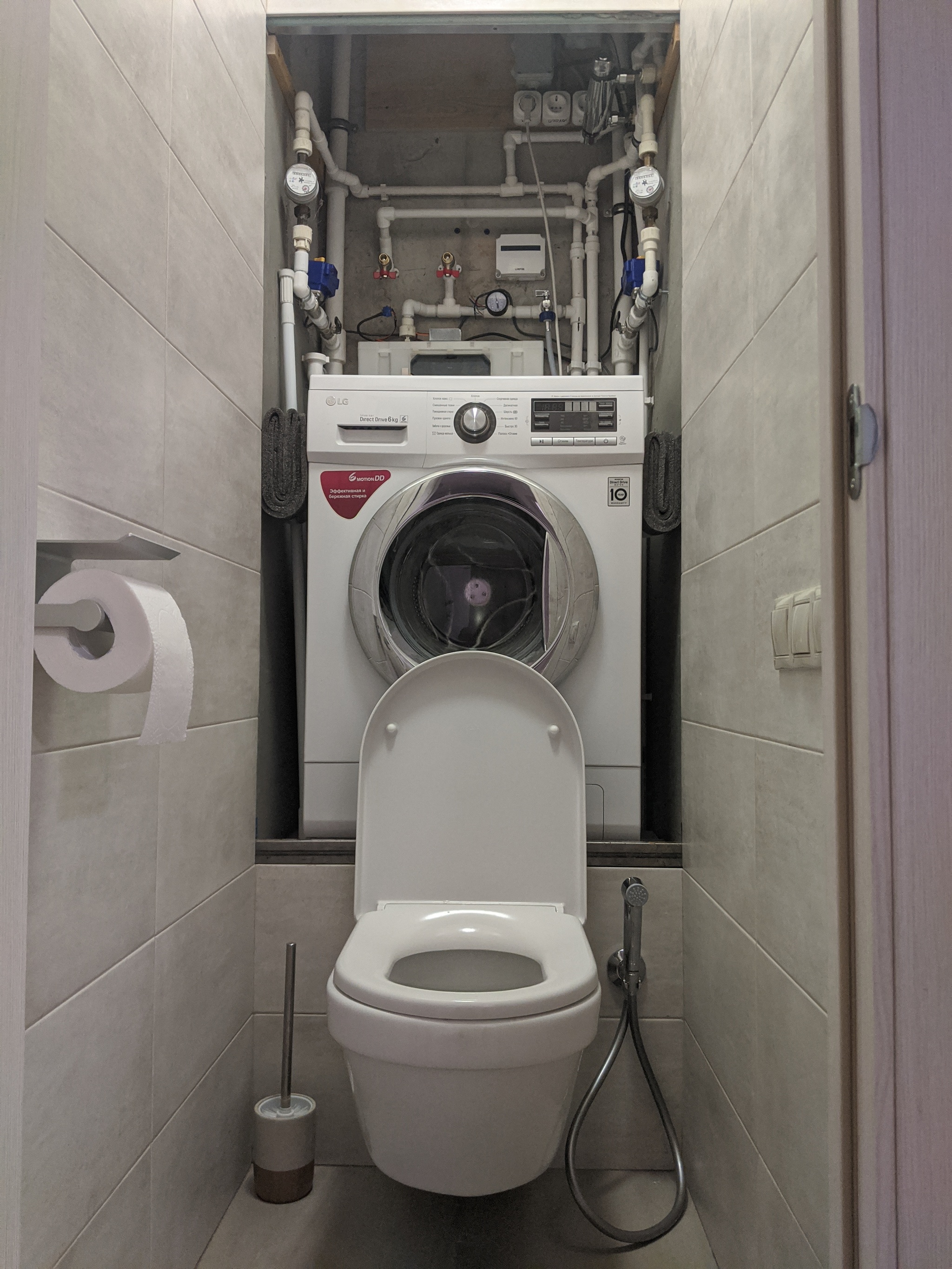 стиральная машина в туалете дизайн интерьера