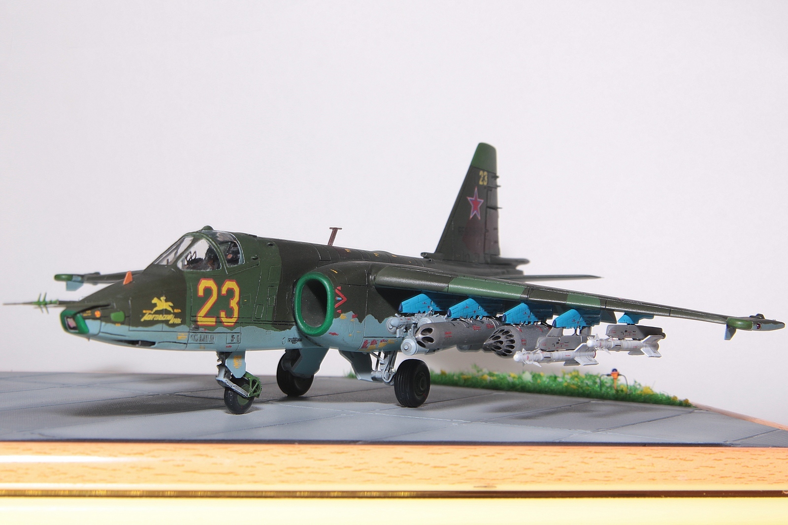 Су 25 модель. Су-25 1/72. Модель самолета Су 25. Су-25 1/48.