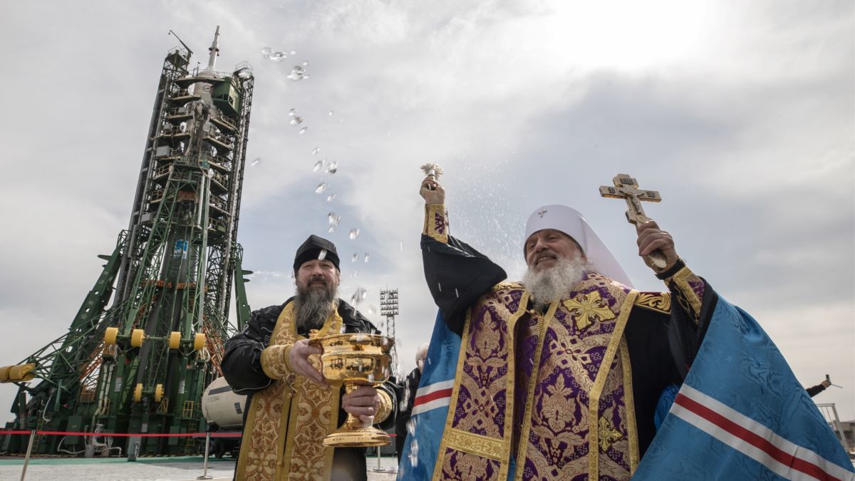 Россия первой в мире отправит священника на МКС | Пикабу