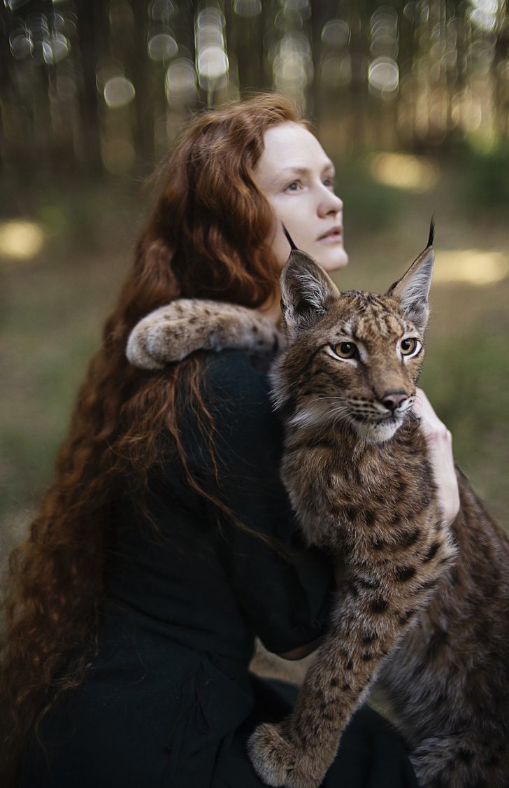 Мультяшная девушка кошка