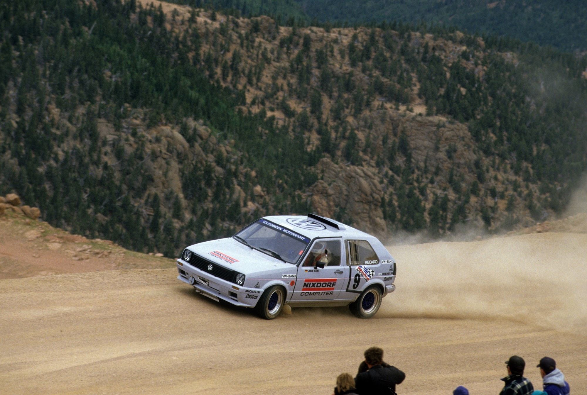 Два мотора-один Volkswagen. История автомобиля, который едва не выиграл  Pikes Peak | Пикабу