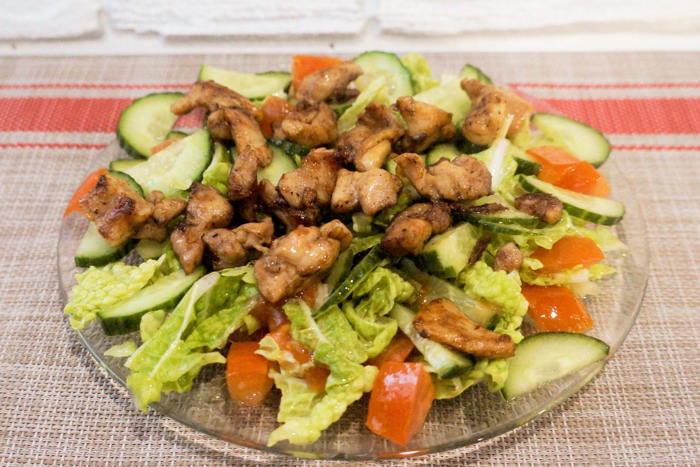 Салат с курицей и огурцами в восточном стиле, пошаговый рецепт с фото от автора Анна на ккал