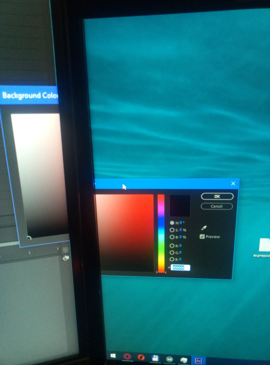 Экран отдает синим цветом