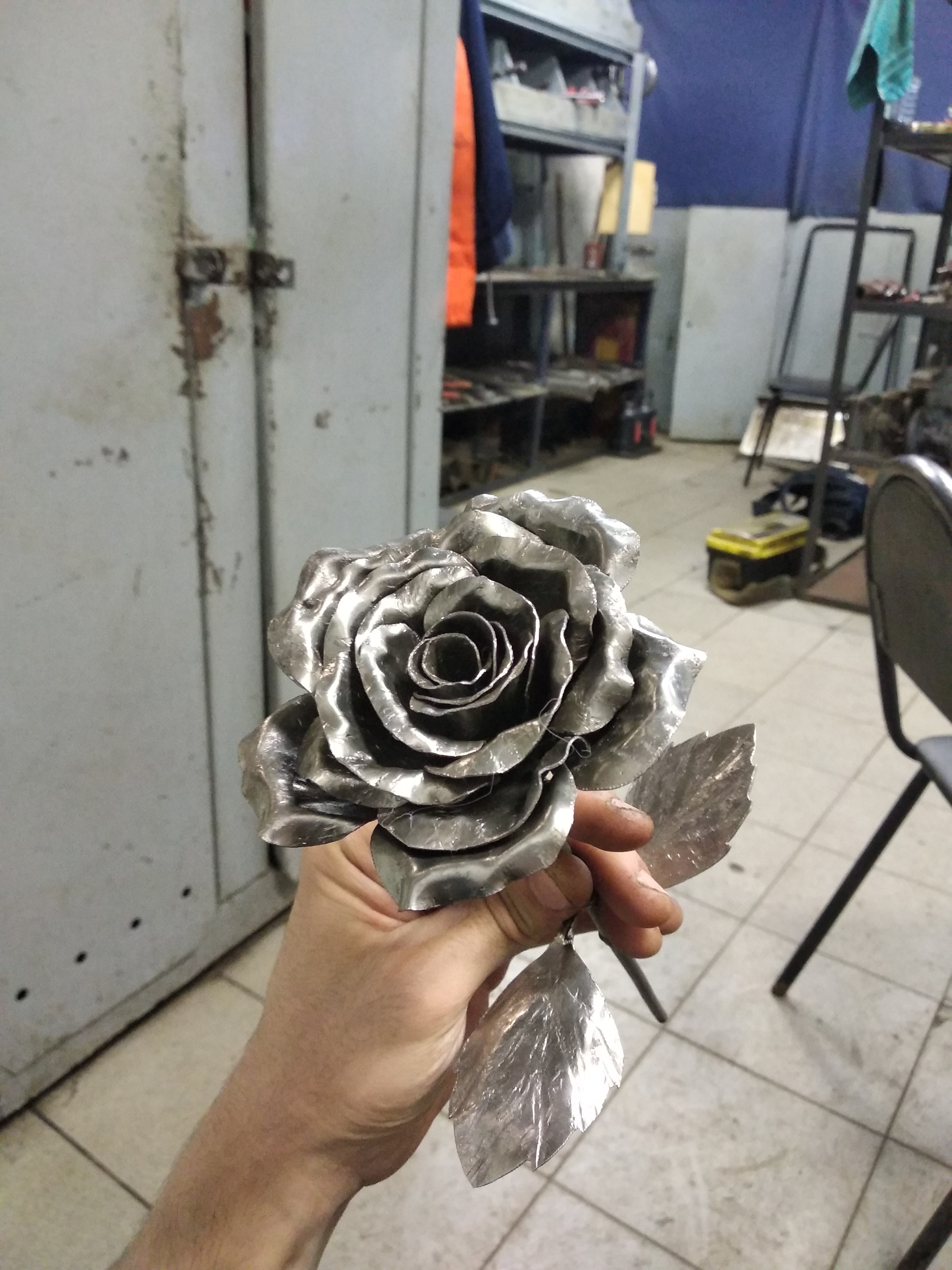 Как сделать железную розу