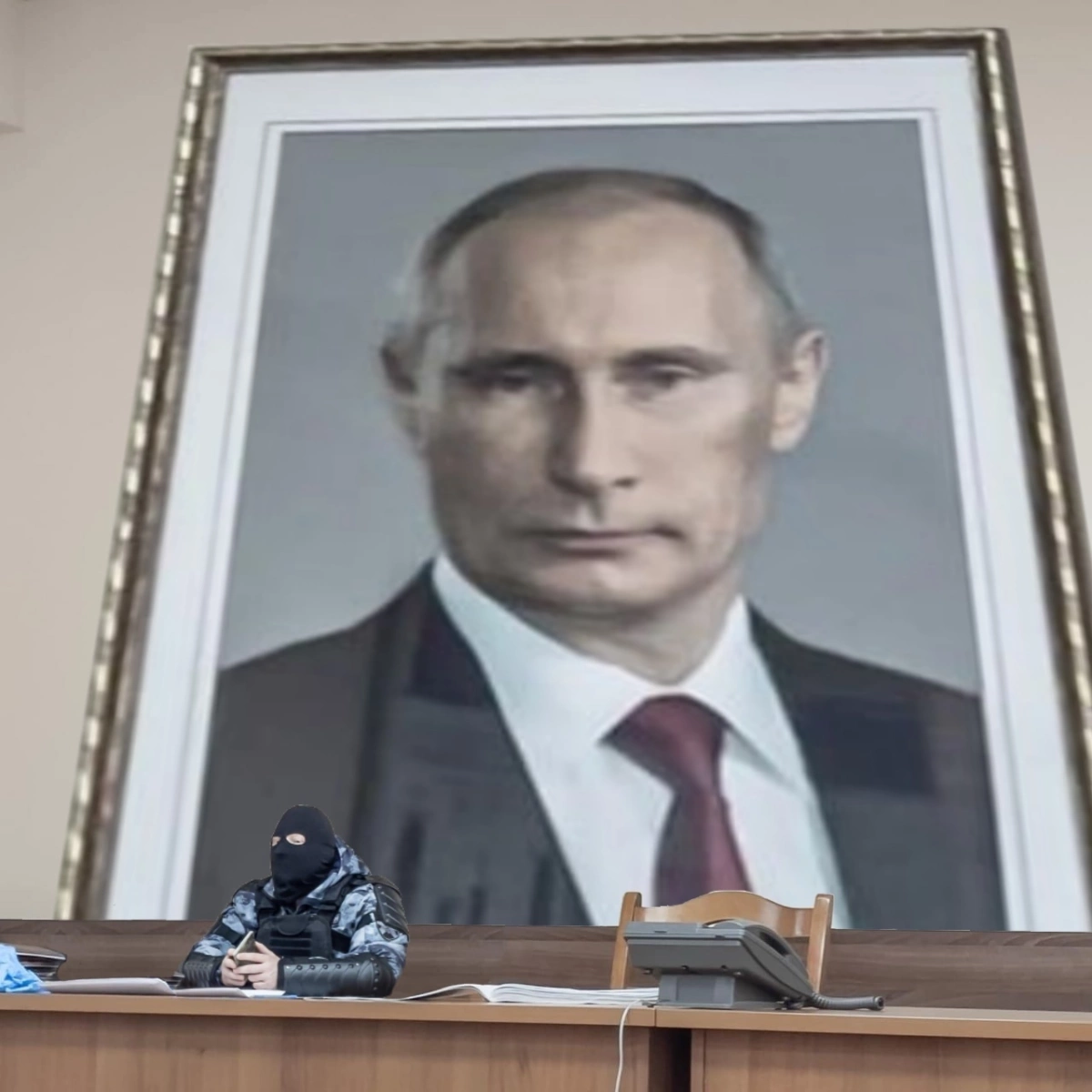 Фото Ног Журналистки На Фоне Путина
