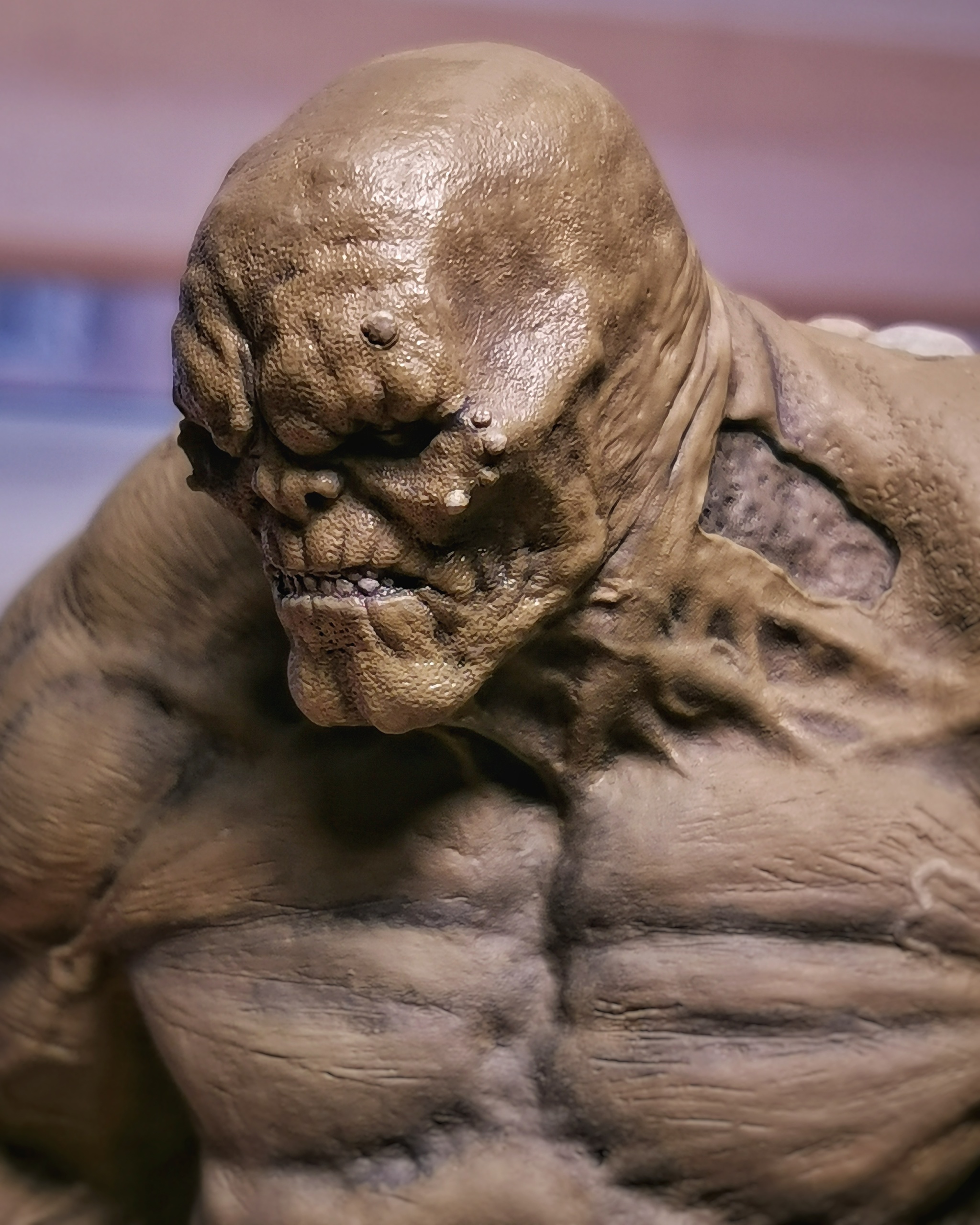 Doomsday figurine (Batman v Superman) in color 