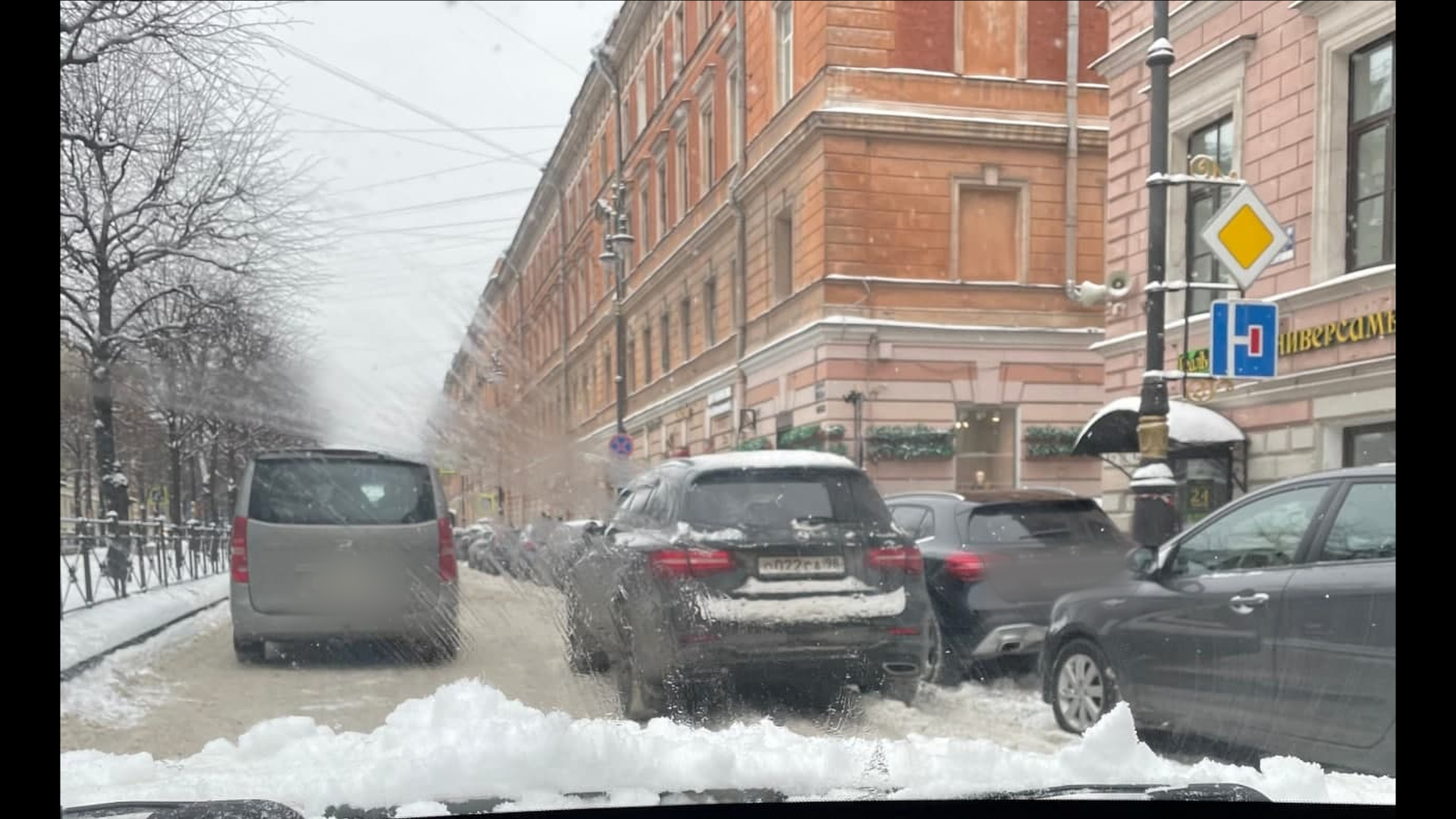 Петербуржцы пополняют коллекцию парковок Боярского | Пикабу