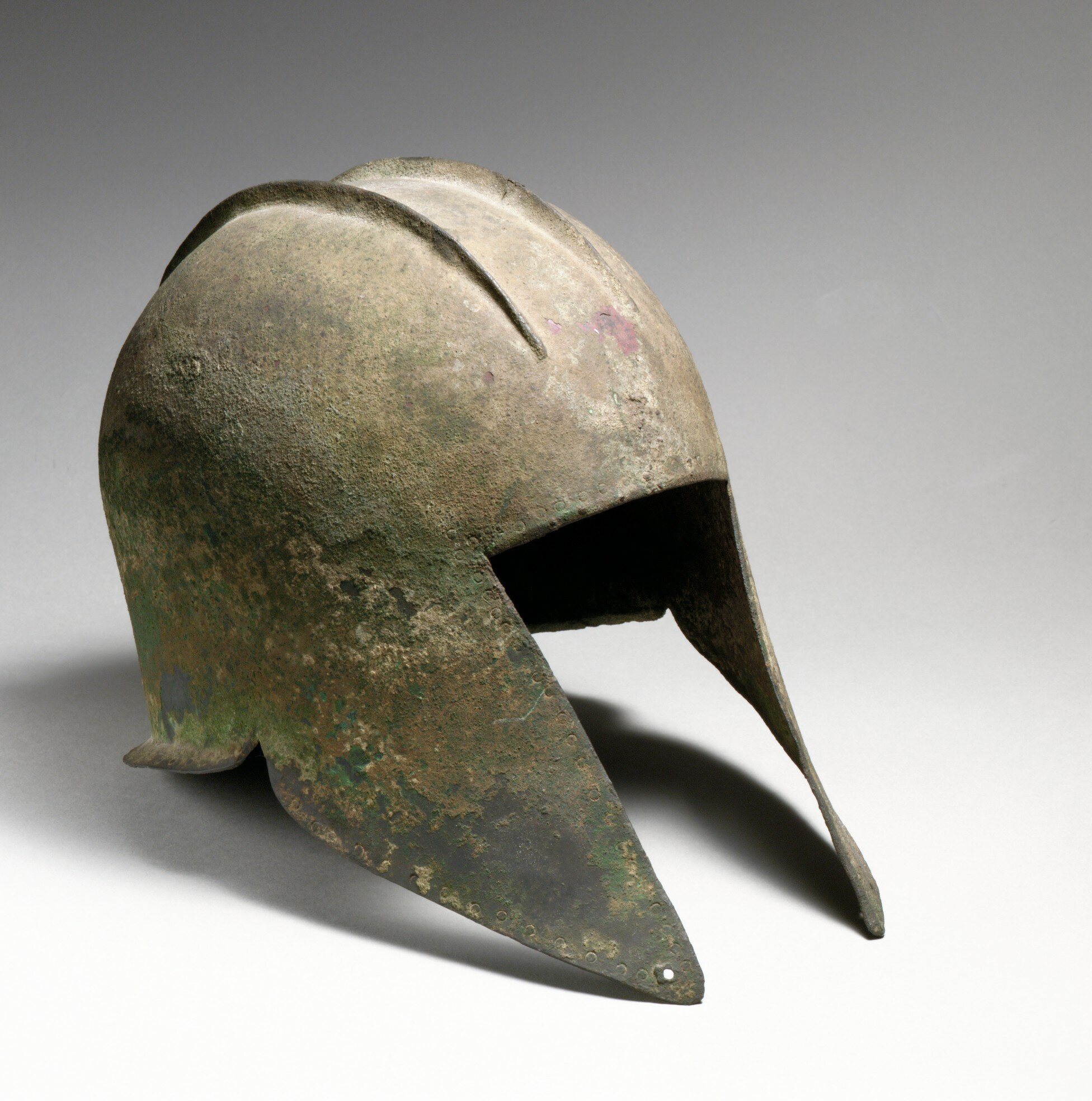 Древний шлем из Бобруйска увезли в столицу
