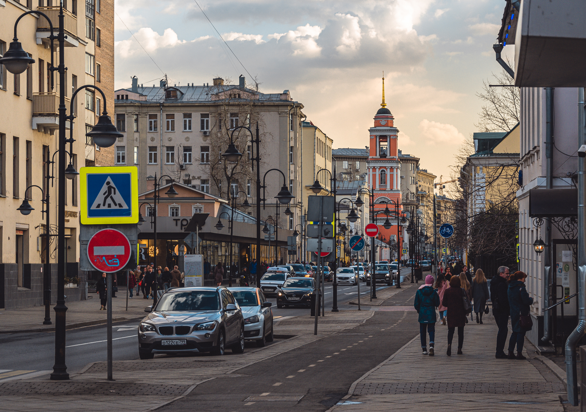 улица весенняя москва