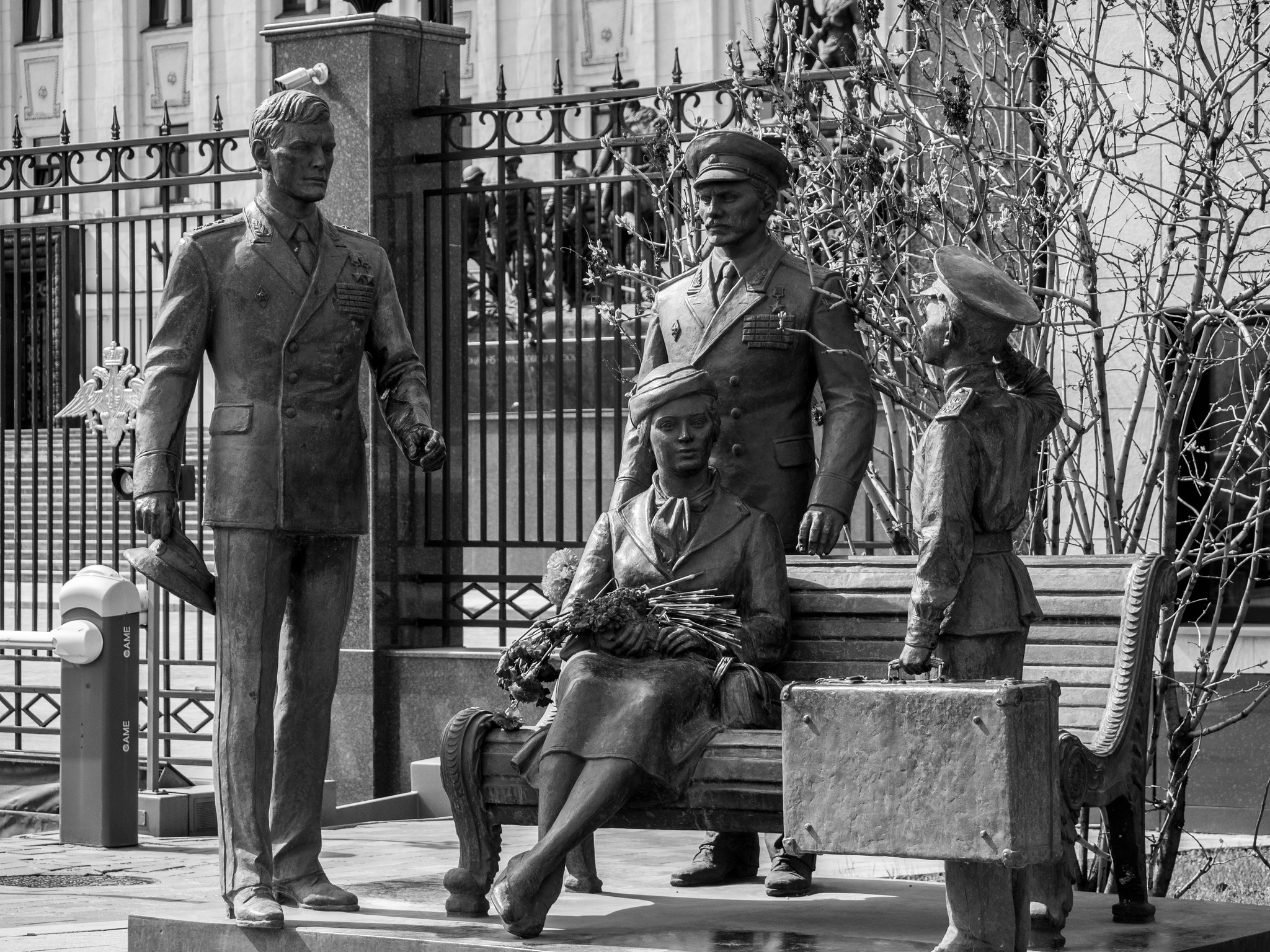 памятник они сражались за родину в москве