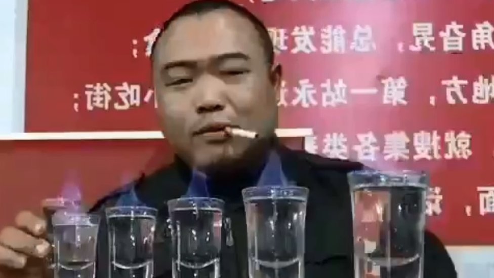 Как китайцы приучили некурящего меня курить крепкие вонючие сигареты chinese suppliers: a user manual for