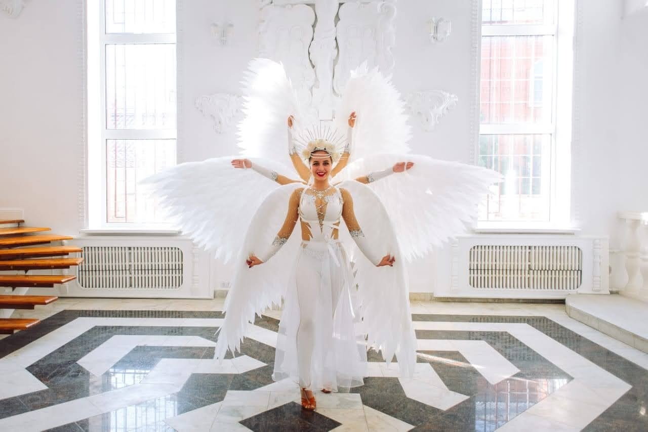 Женский карнавальный костюм ангела