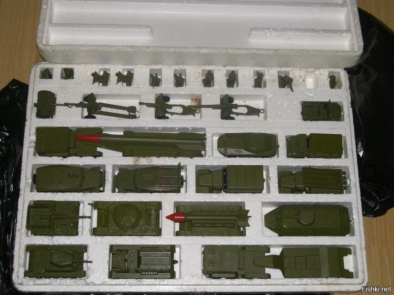 Набор советских танков. Военная техника игрушки. Советский набор военной техники. Набор советских танков. Военная техника тульского патронного завода тпз.