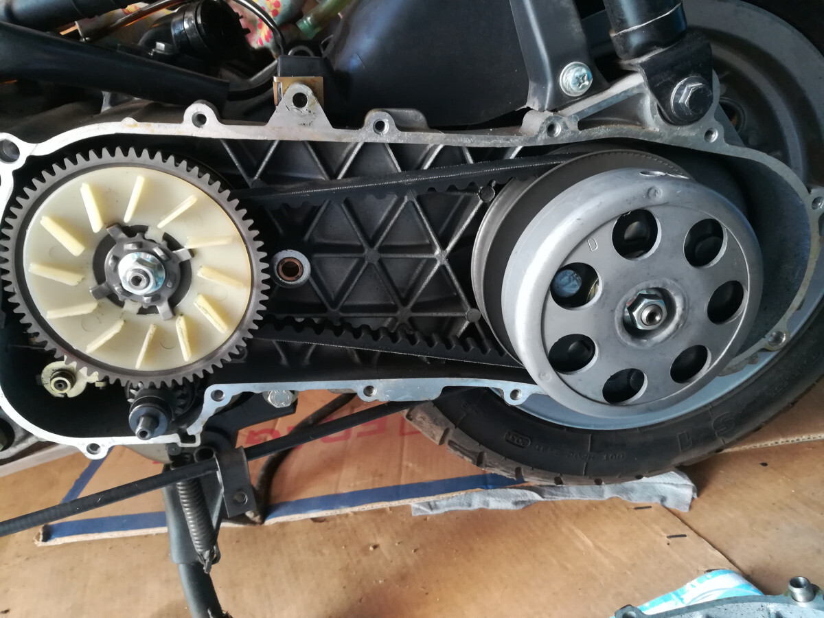 ersatzteile für piaggio sfera 50