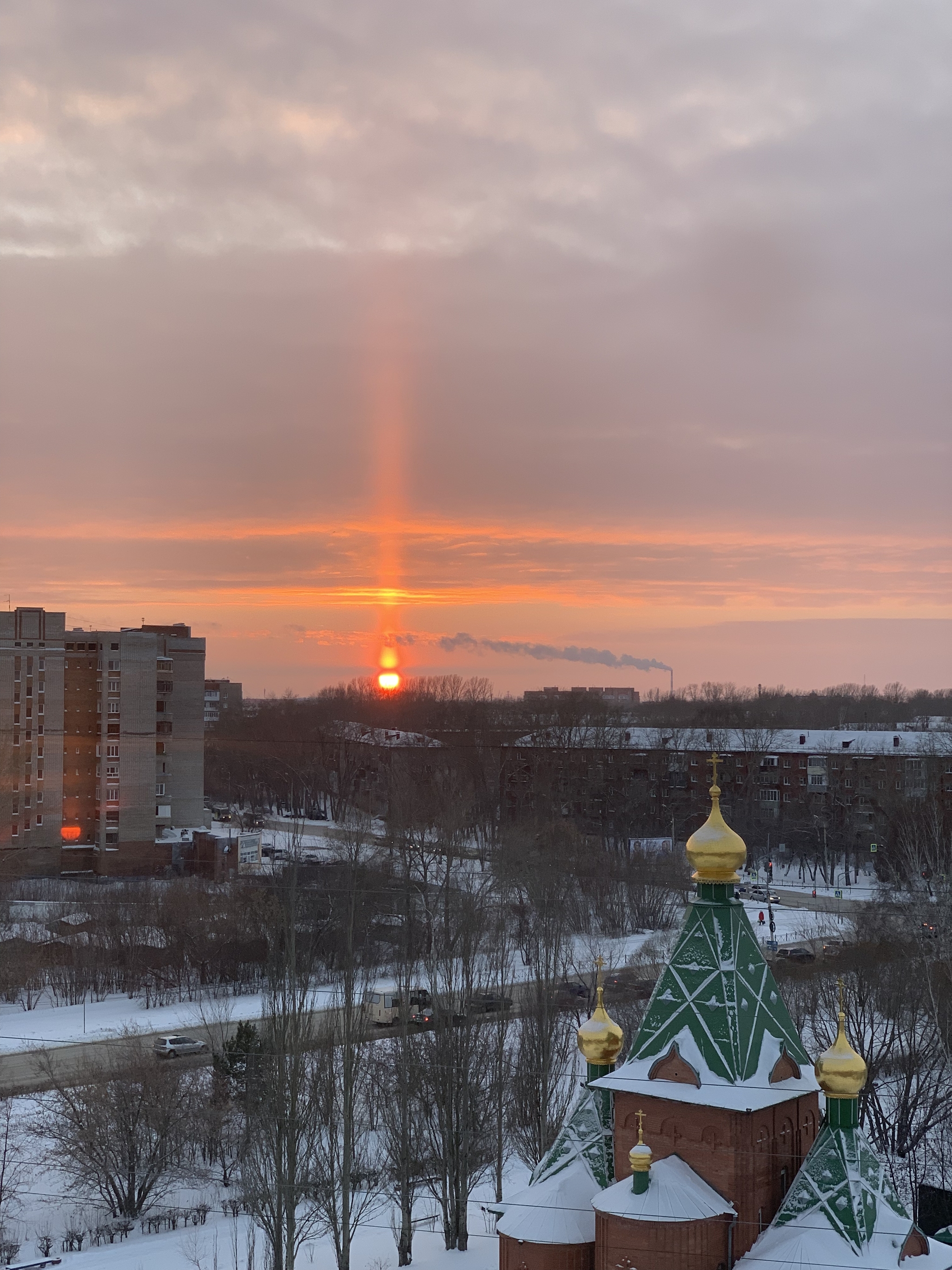 Ядерные Омские закаты из одного окна | Пикабу