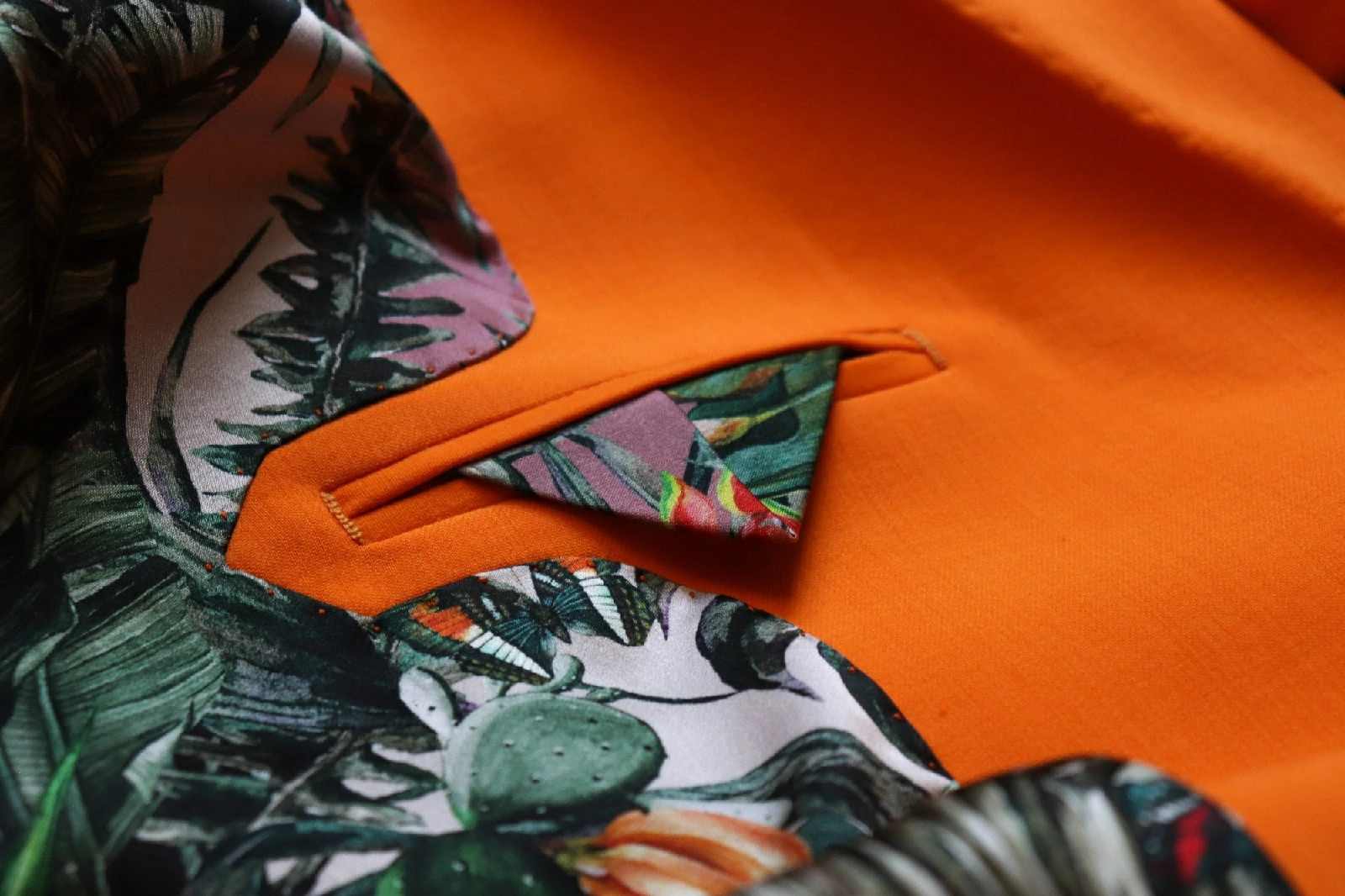 Оранжевый жакет | Пикабу