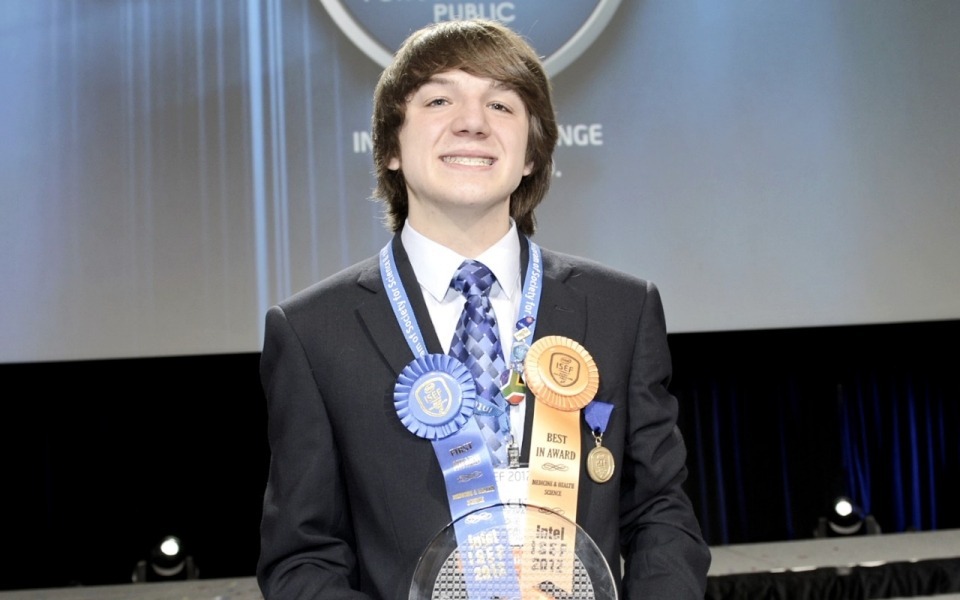 14-летний Джек Андрака потерял своего отца, который умер от рака ...