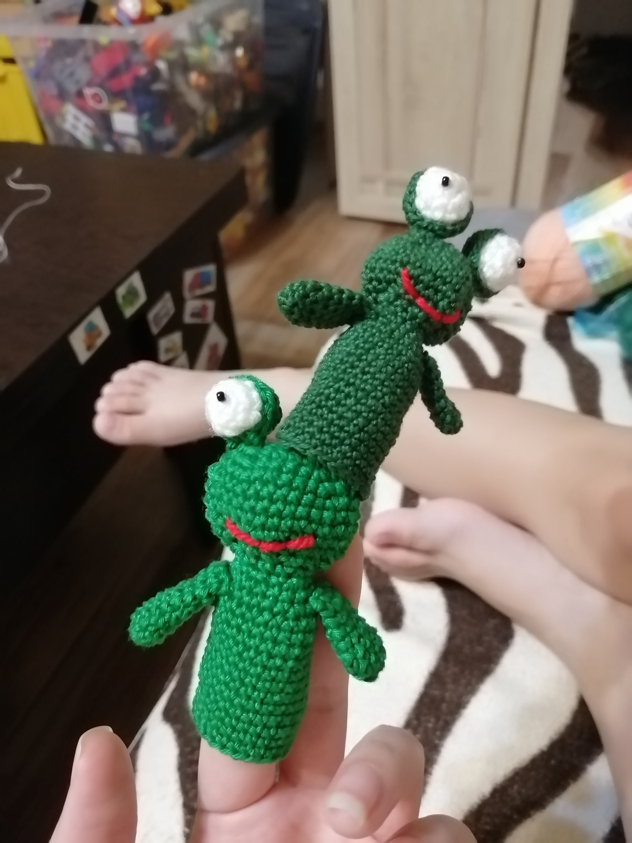 Рука- подставка для пальчиковых игрушек