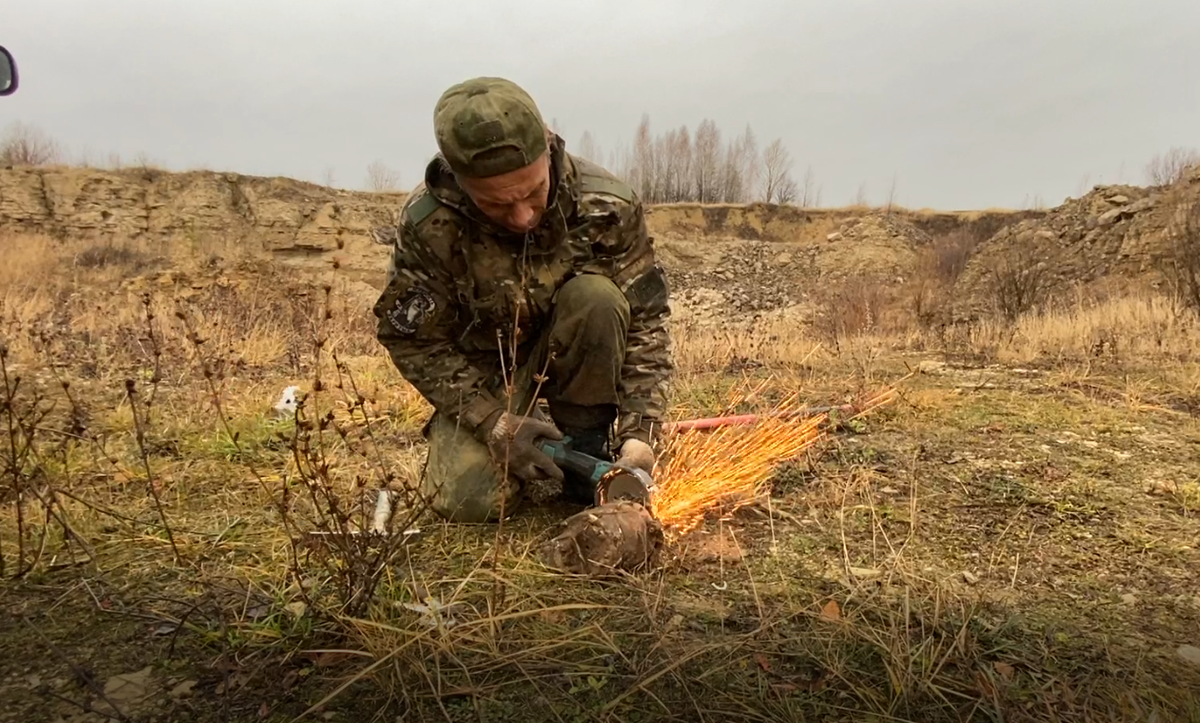 Разобрал, без обжига, небольшой электродвигатель. Цель - добыть медь и  сдать ее | Пикабу