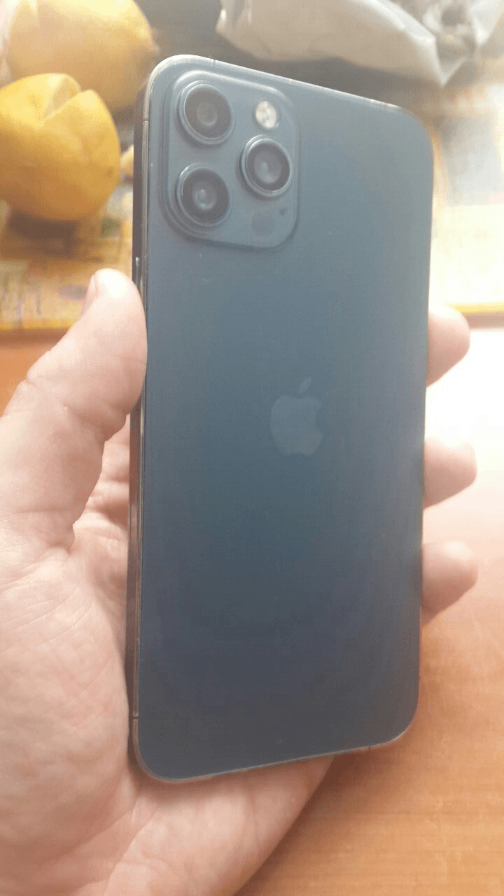 Взрослый конструктор. Китайский iPhone 12 Pro Max, восставший из пепла -  как поживает в 2023? | Пикабу