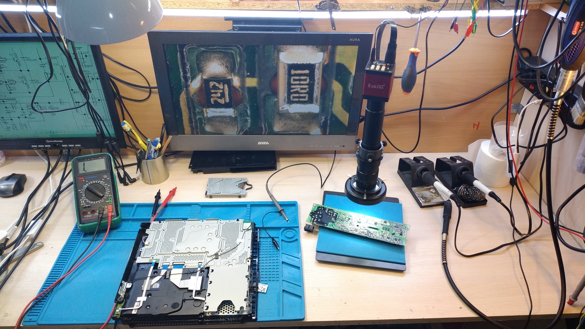 Рабочие места инженера сервис-центра по ремонту электроники | Пикабу