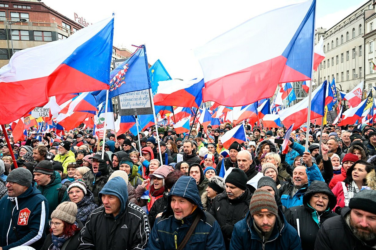 В Чехии неспокойно | Пикабу