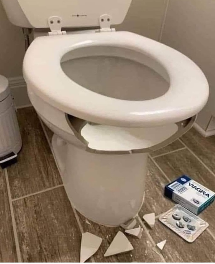 Гирей унитаз разбил | Пикабу