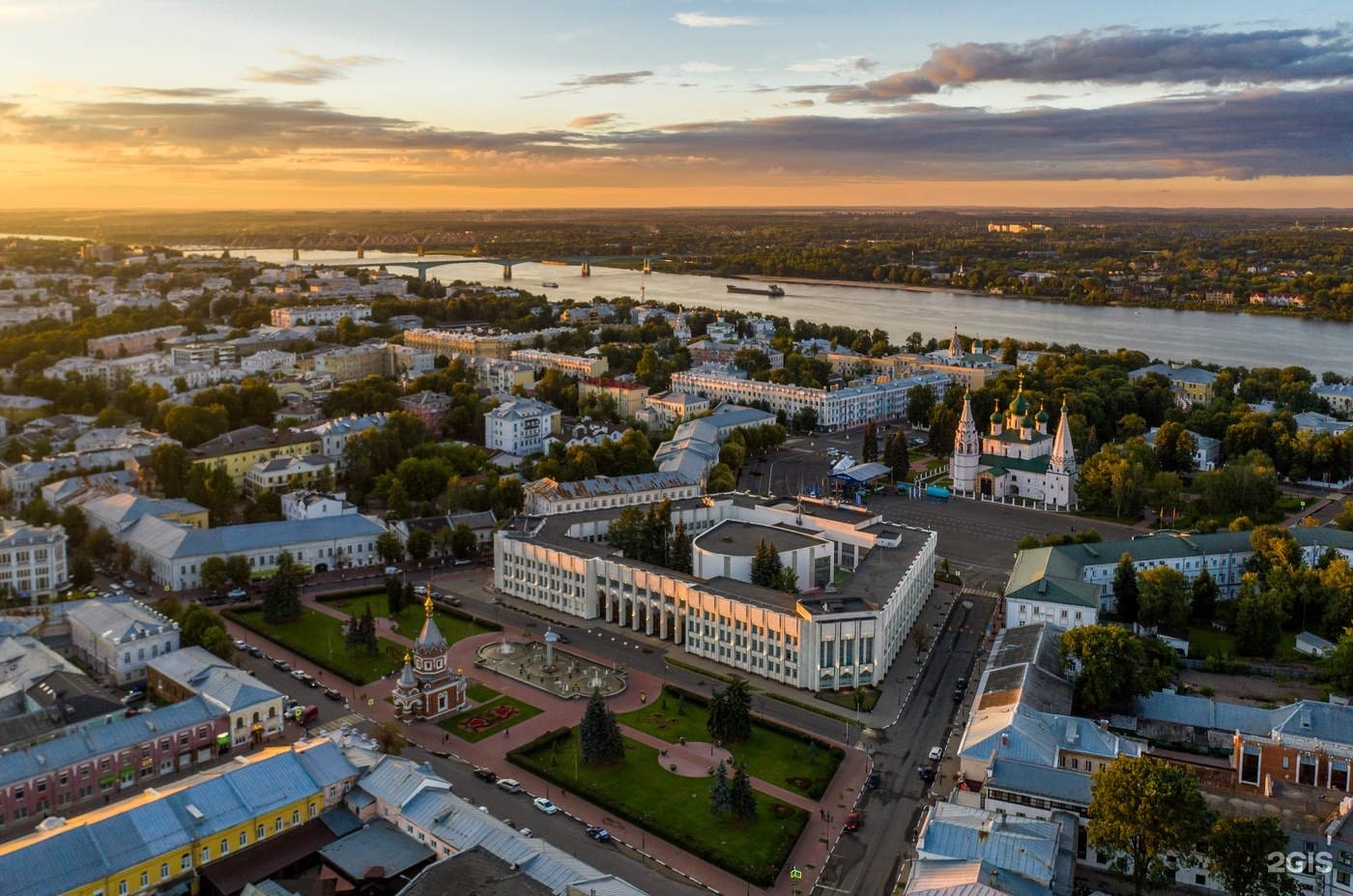 Куда поехать на майские в России: Подмосковье, Петербург, Сочи, Карелия,  Владимир, Калининград, Нижний Новгород | Пикабу