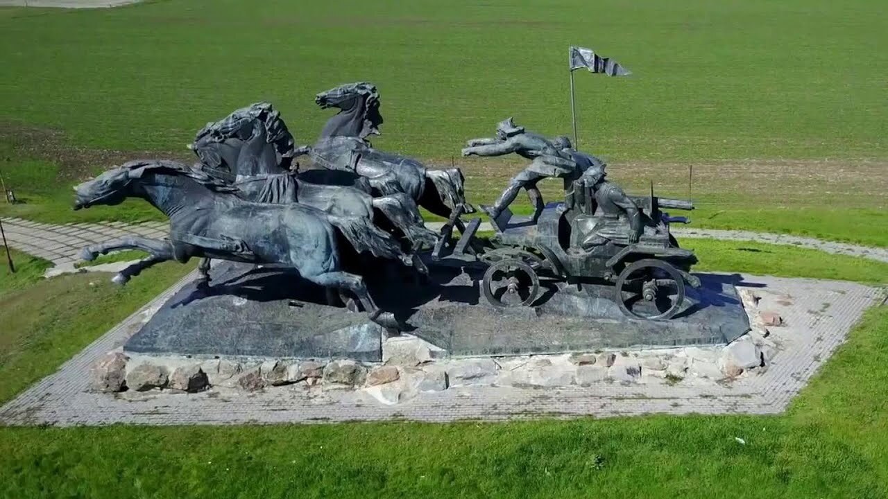 И трепещут на ветрах по погостам чьи-то души... | Пикабу