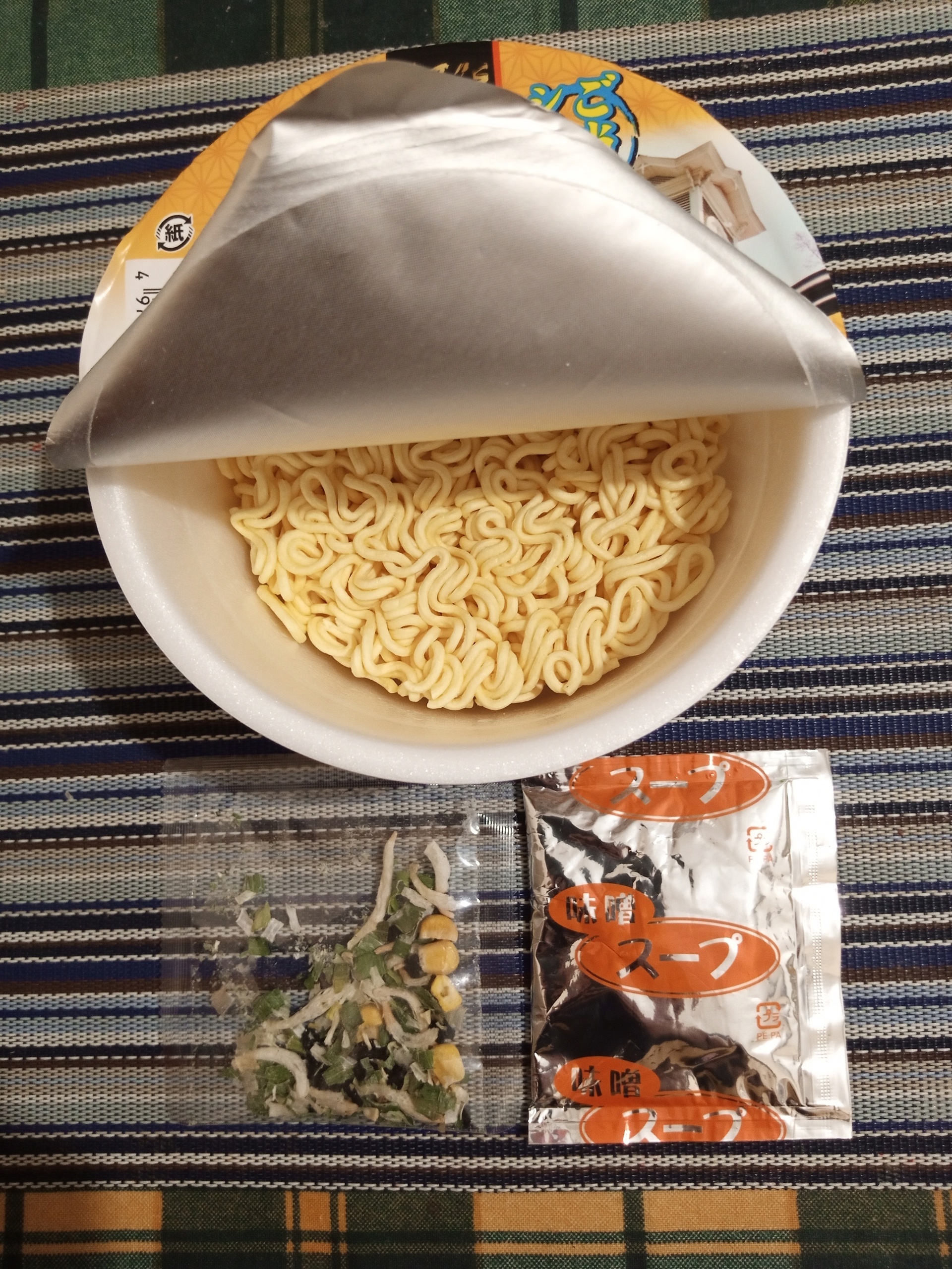 Лапша с бульоном с красной мисо пастой Sapporo Miso Ramen Sunaoshi ...
