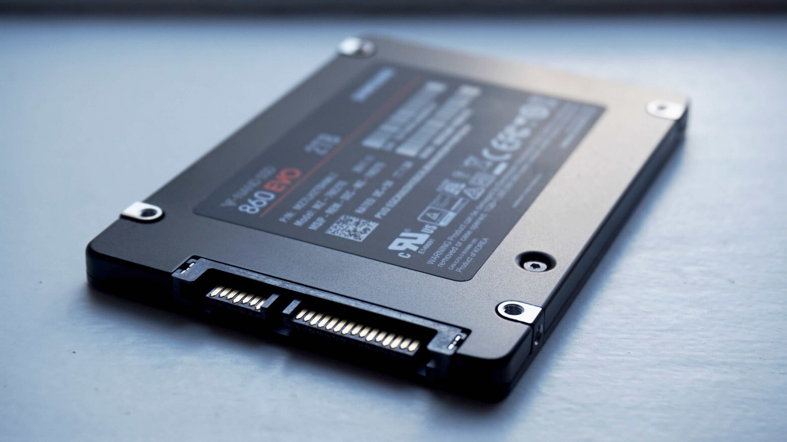 Что надёжнее, SSD или HDD? Холивар продолжается… | Пикабу