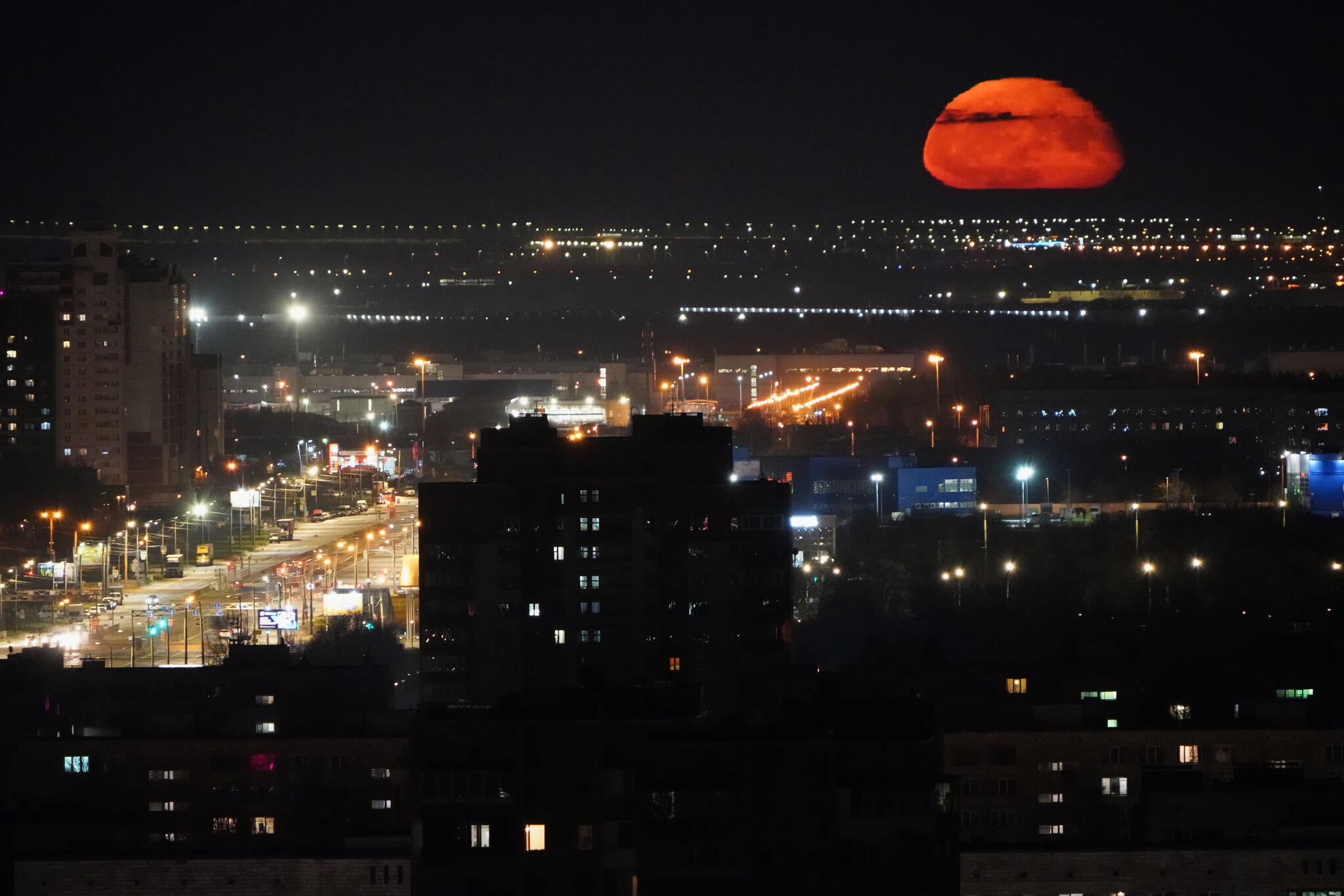 Восход луны сегодня в спб. 8 Мая Луна.