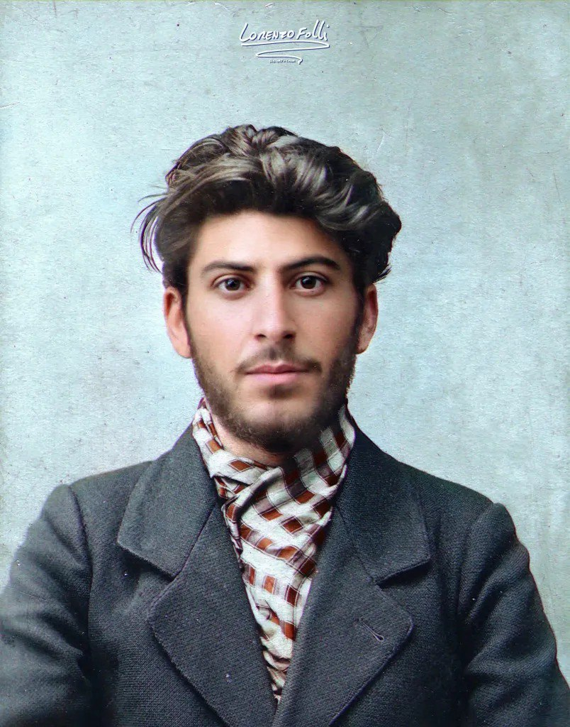 Колоризированная фотография Сталина | Пикабу