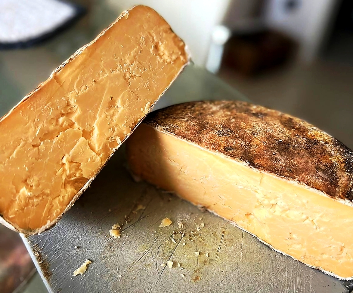 Бандана и сырое молоко. Как сделать натуральный сыр дома | Аргументы и Факты