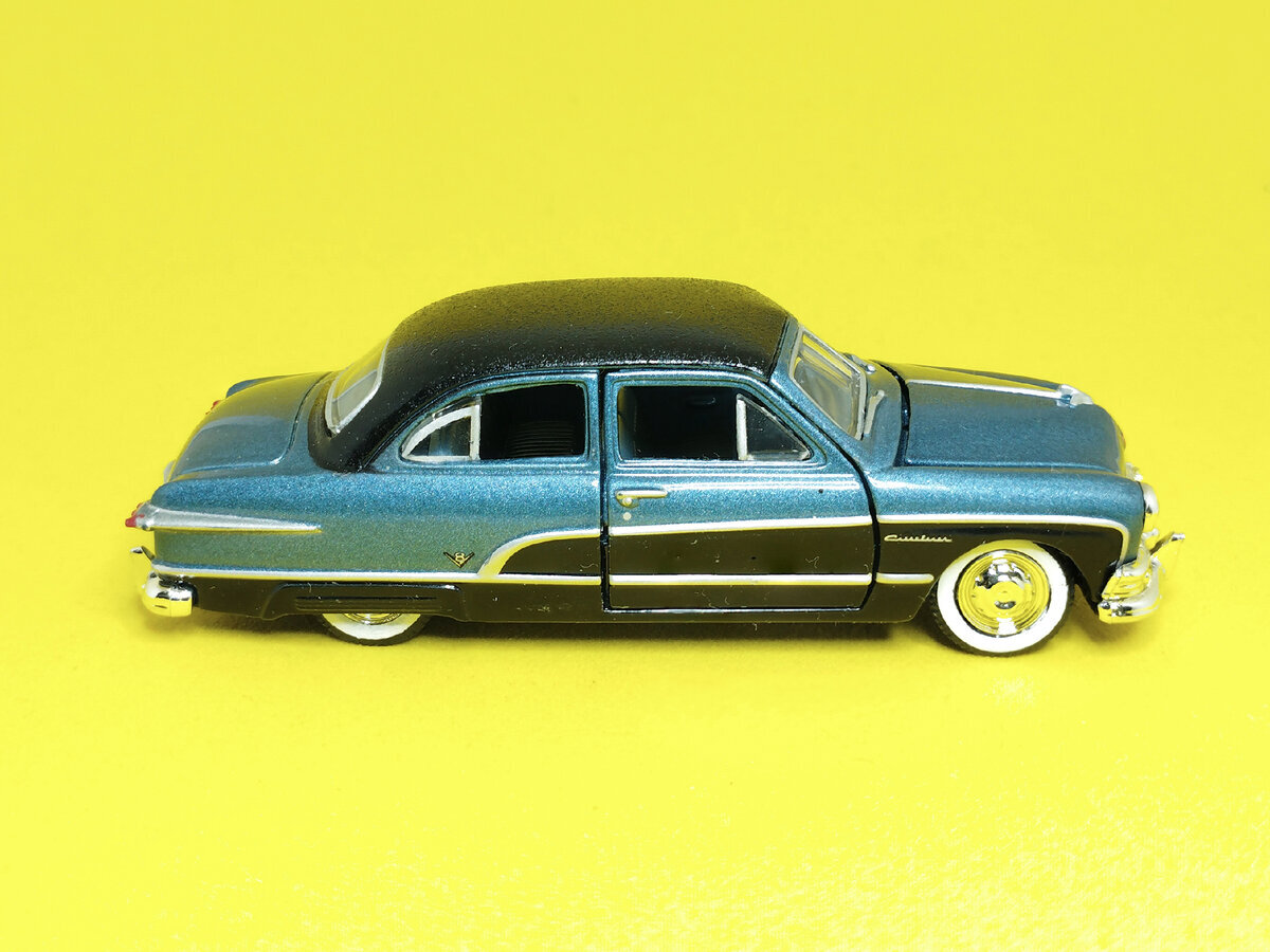 Ford Crestliner 1951. Обзор модели в масштабе 1:64 | Пикабу