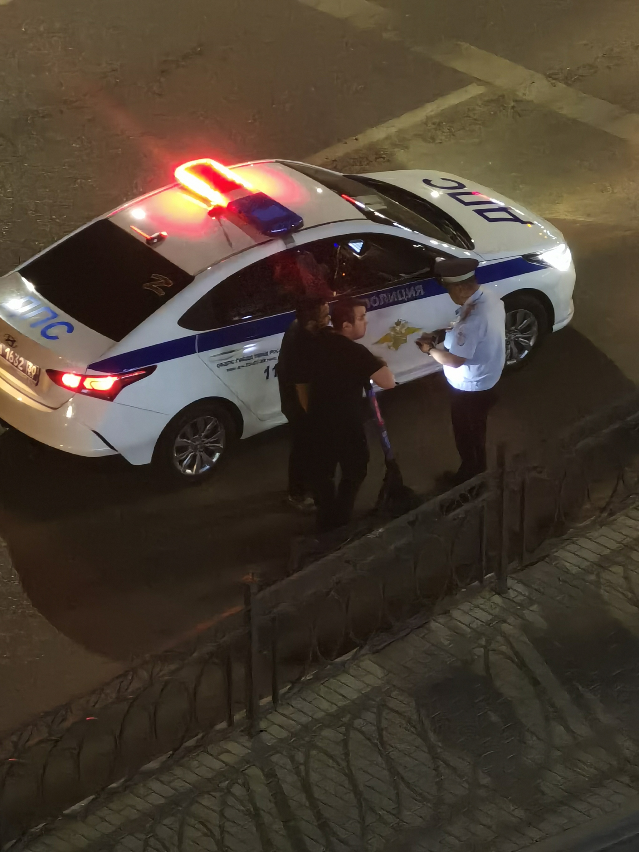 Самокатчик оштрафован за езду по проезжей части | Пикабу