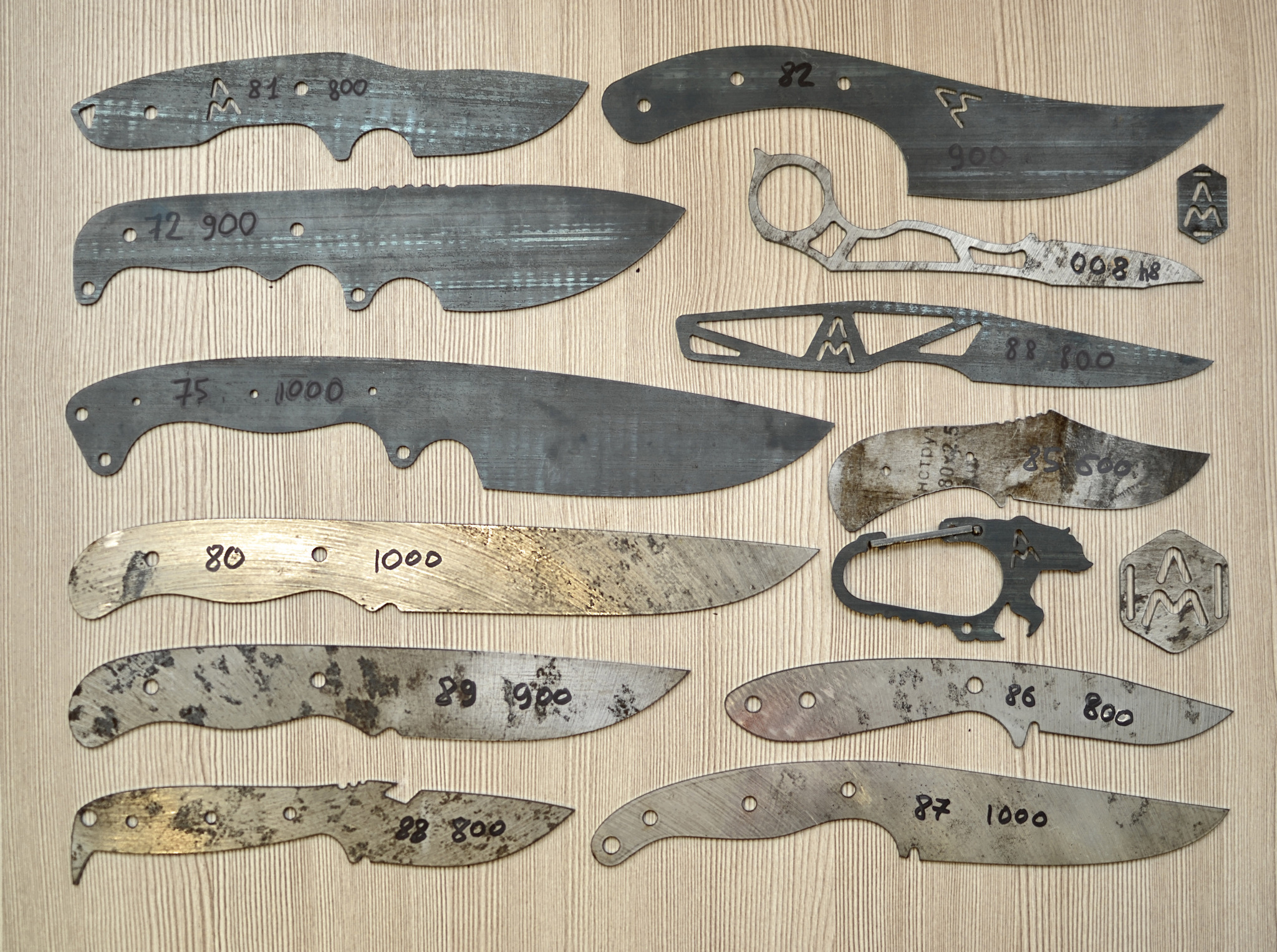 Делаю заготовки для ножей. Уже более 100 дизайнов. Обожаю рисовать ...