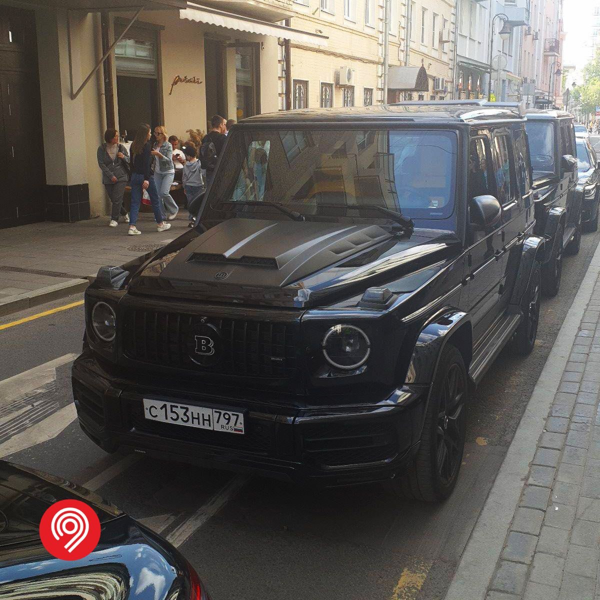 Более 300 люксовых авто эвакуировали с велодорожек в Москве | Пикабу