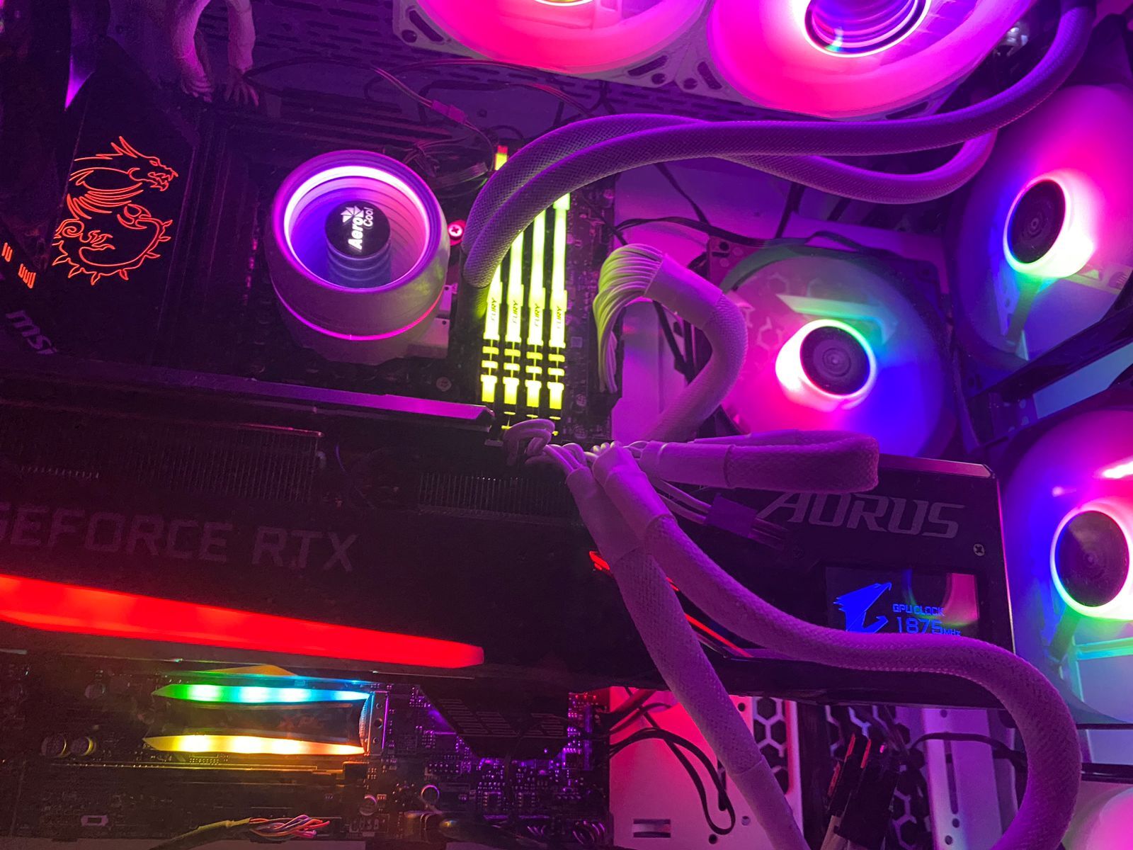 Компьютерный мастер. Часть 283. Просто пара красивых сборок на воде ...