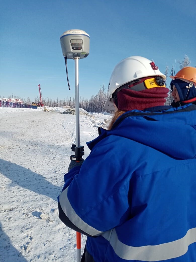 Все работают? И я работаю. Геодезист | Пикабу