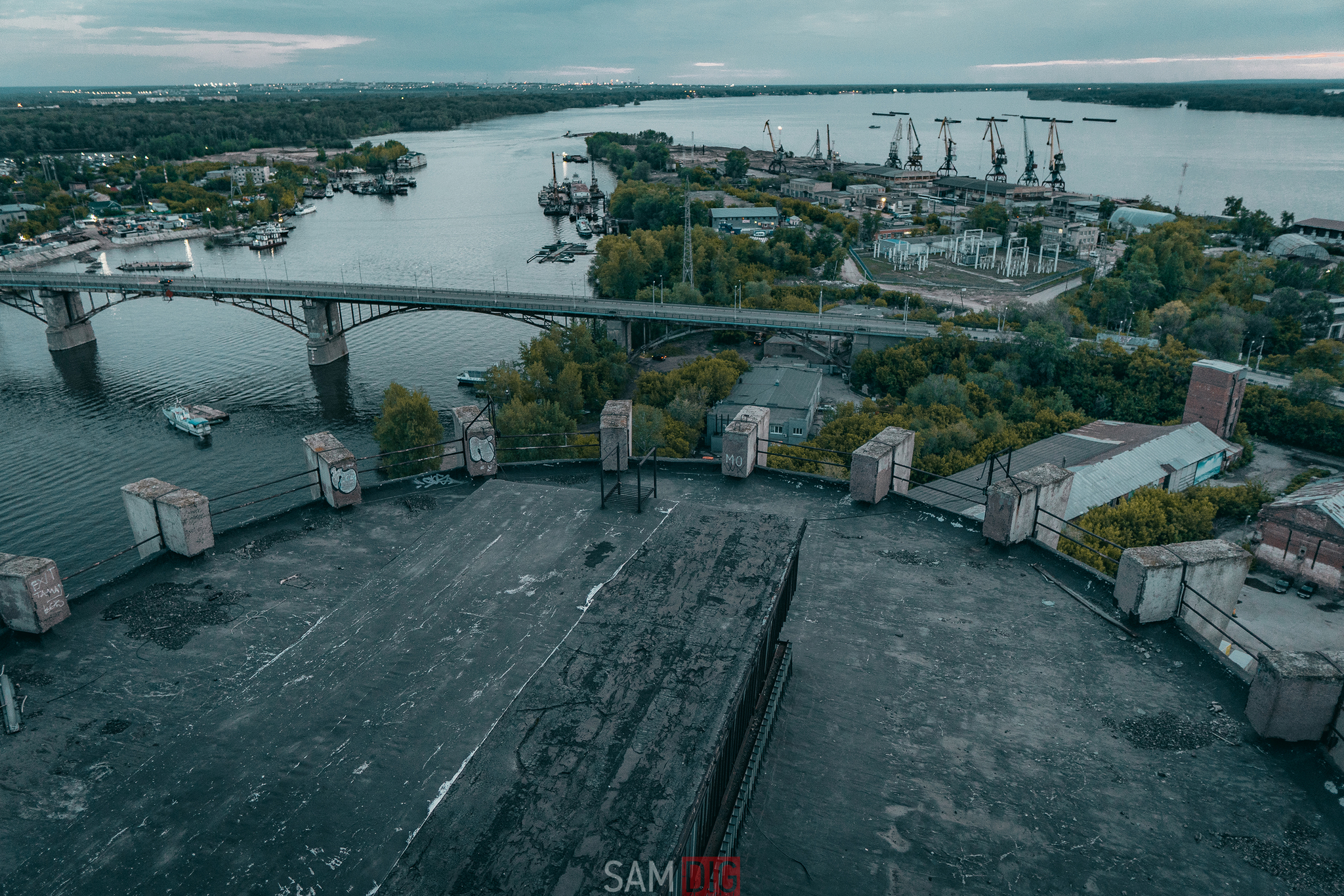 В Самаре хотят снести единственный в мире вертикальный элеватор, наследие  СССР. Как спасти? | Пикабу