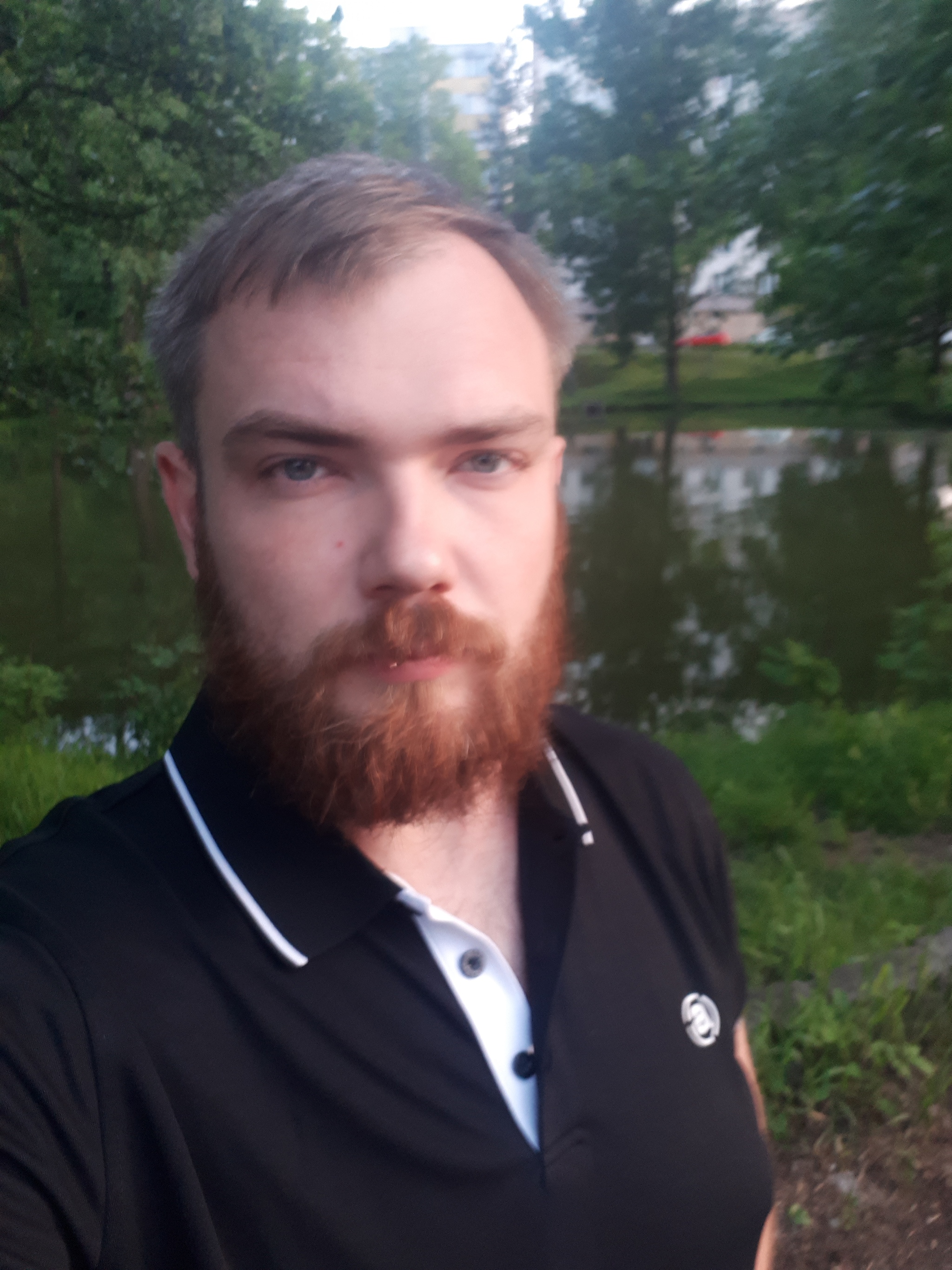 А вот дальнобойщиков что-то не видно | Пикабу