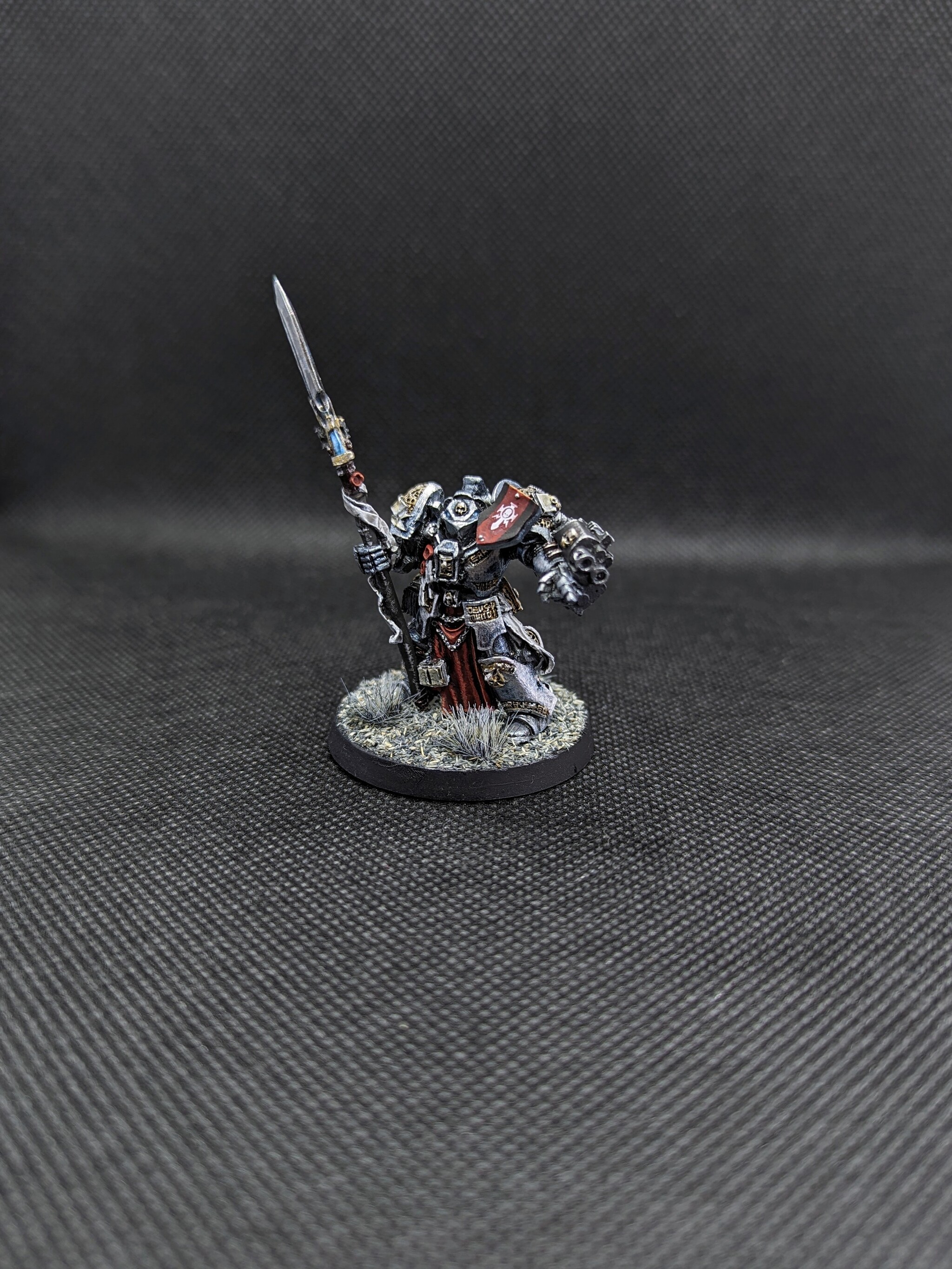 Серый рыцарь | Пикабу