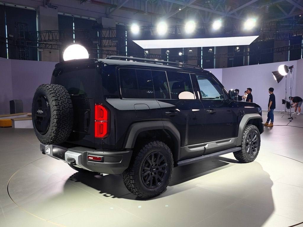 Китайская BYD представила конкурента для Mercedes G-Class | Пикабу