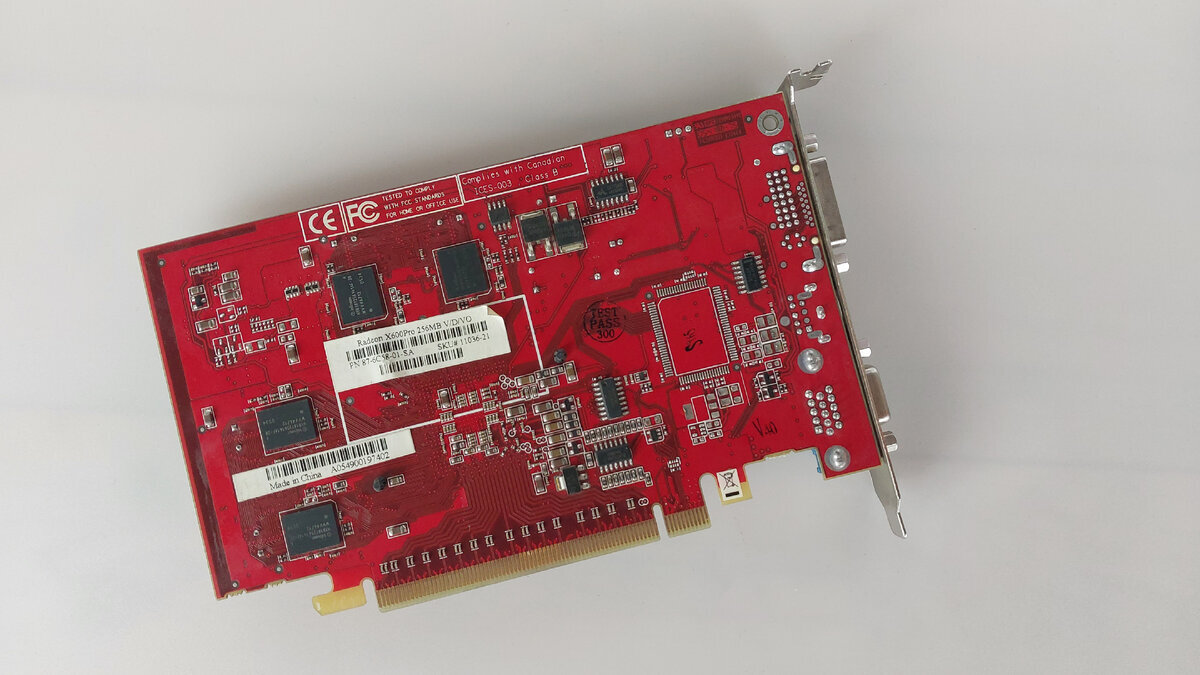 Видеокарты нашей молодости. ATI Radeon x600Pro PCI-E x16 | Пикабу