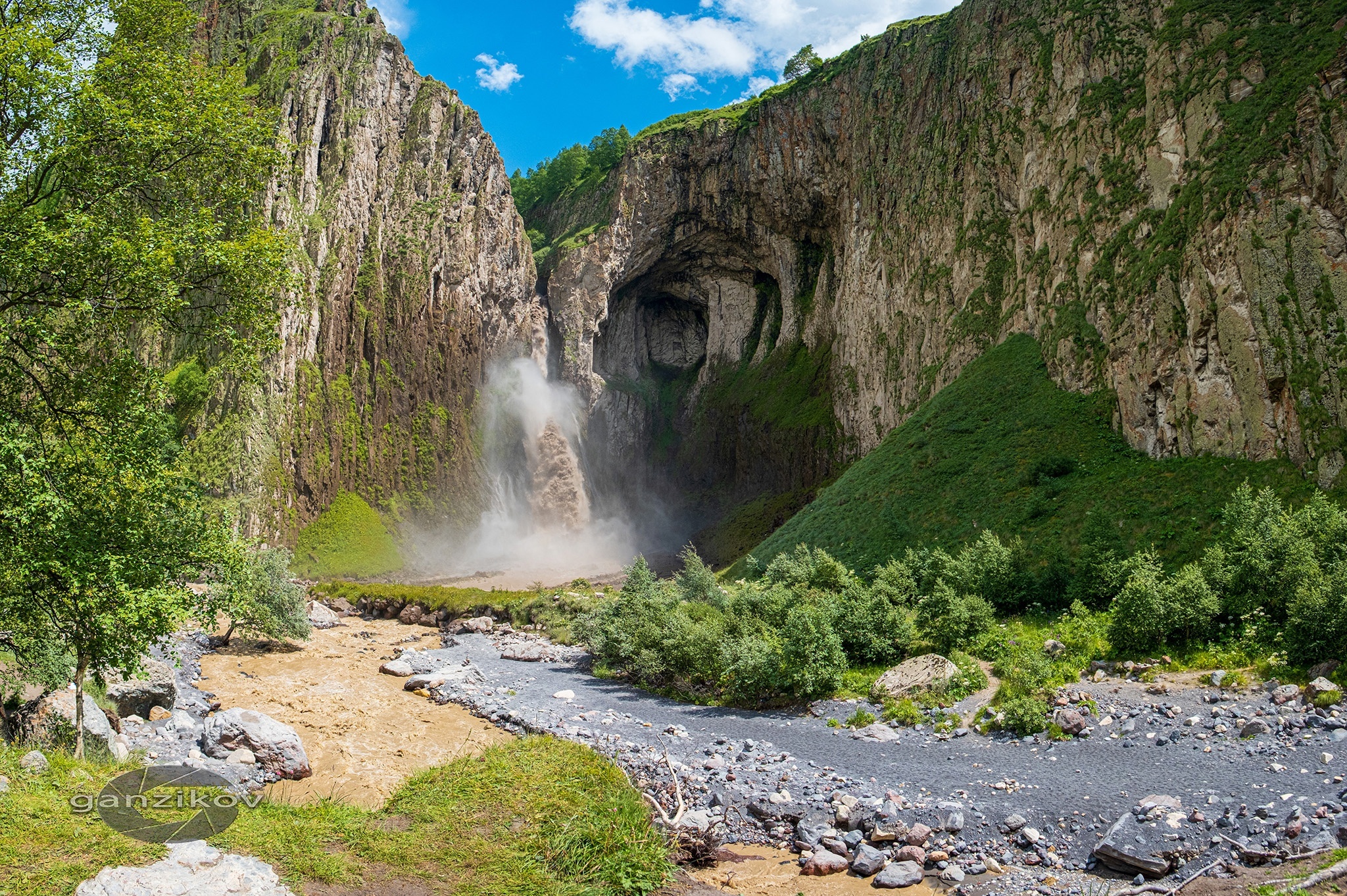 Водопад Каракая-Су | Пикабу