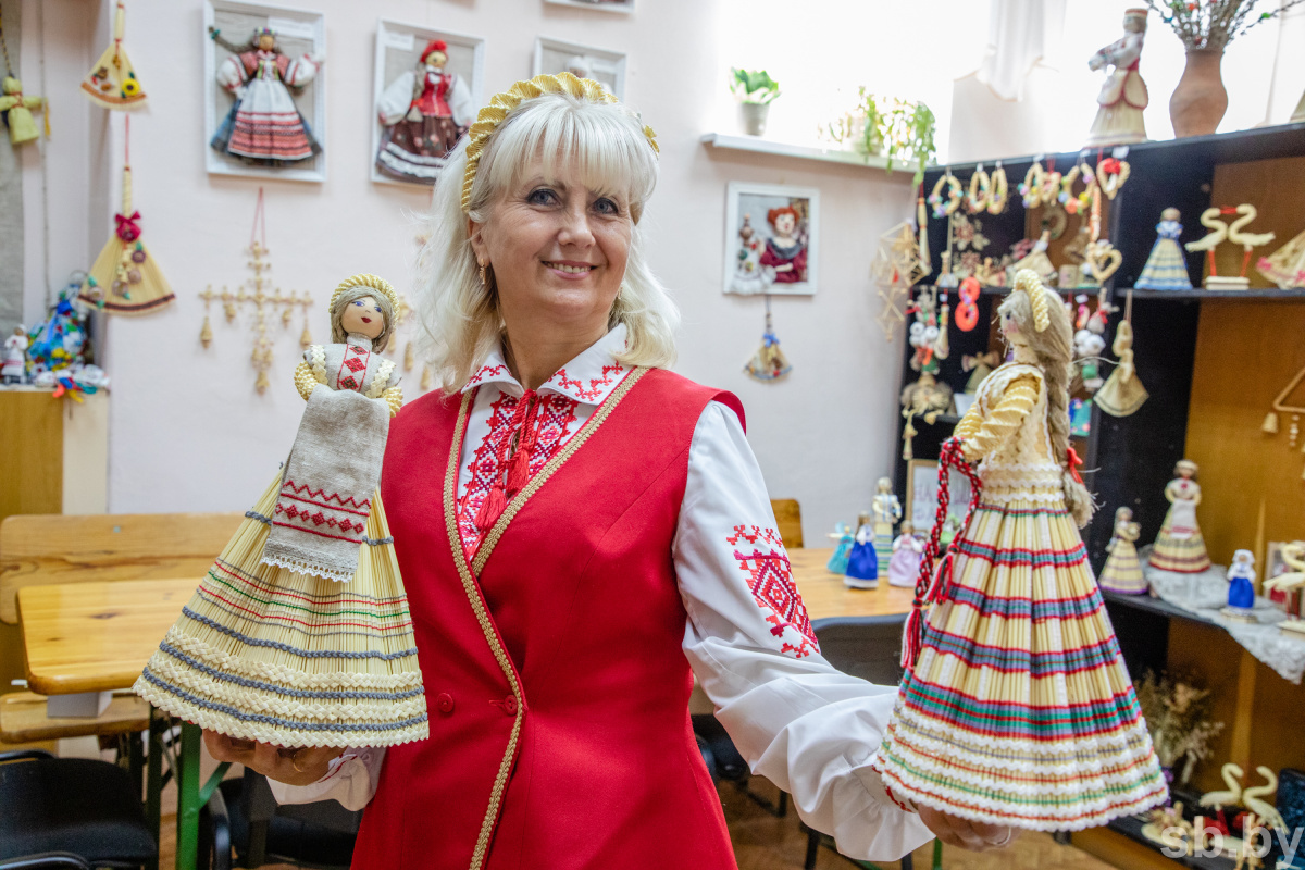 В Слуцком районе мастера передают детям азы традиционной культуры | Пикабу