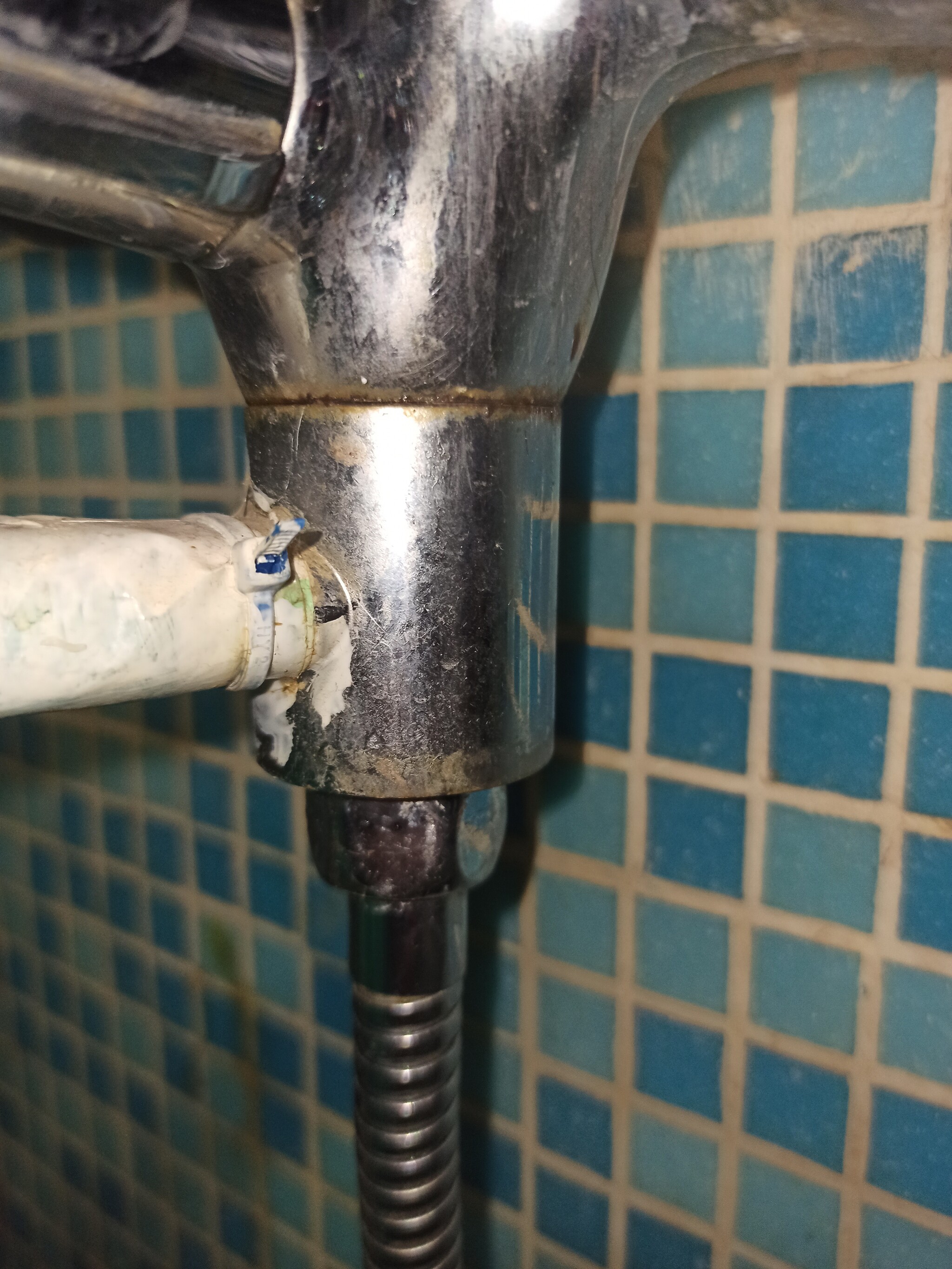 Помогите со смесителем | Пикабу