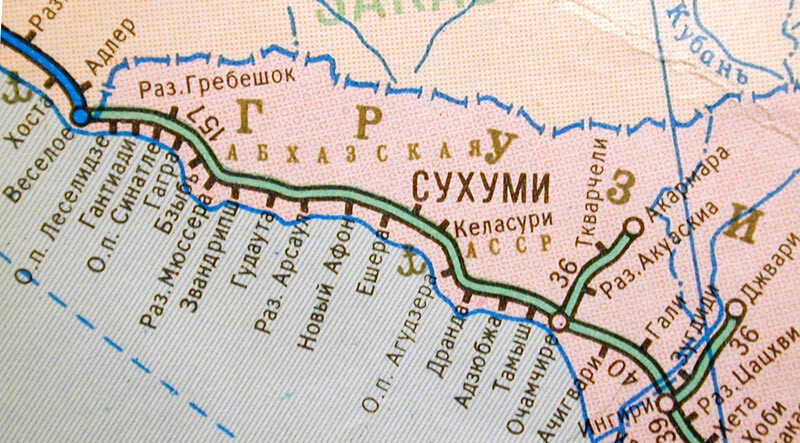 Сколько ехать до сухуми. Карта ЖД путей Абхазия. Карта абхазской железной дороги. ЖД дороги Абхазии на карте. Абхазия карта ЖД дорога.