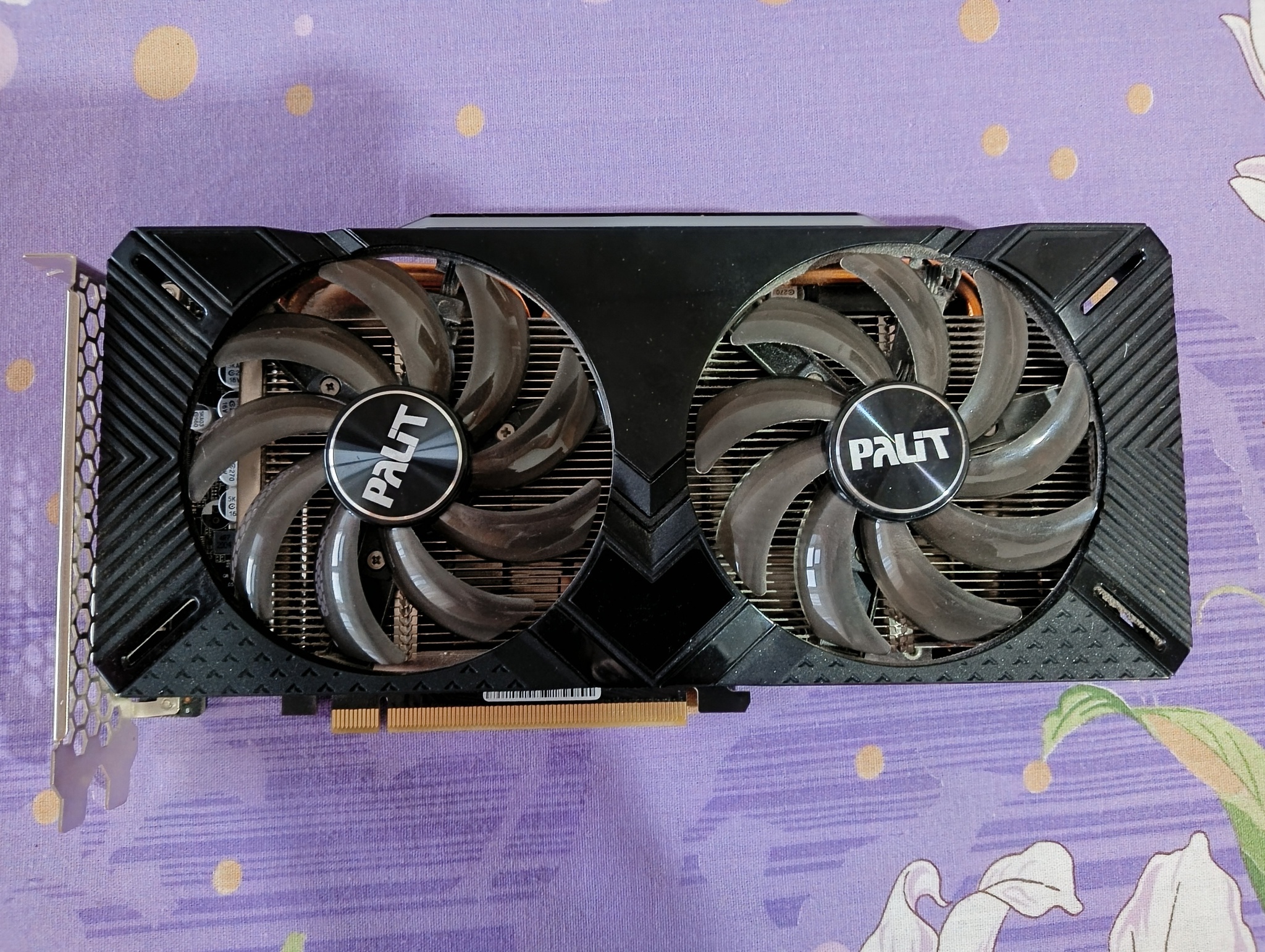 А вот моя видеокарта GeForce 1660 Super 6 Gb участвует в проекте ...
